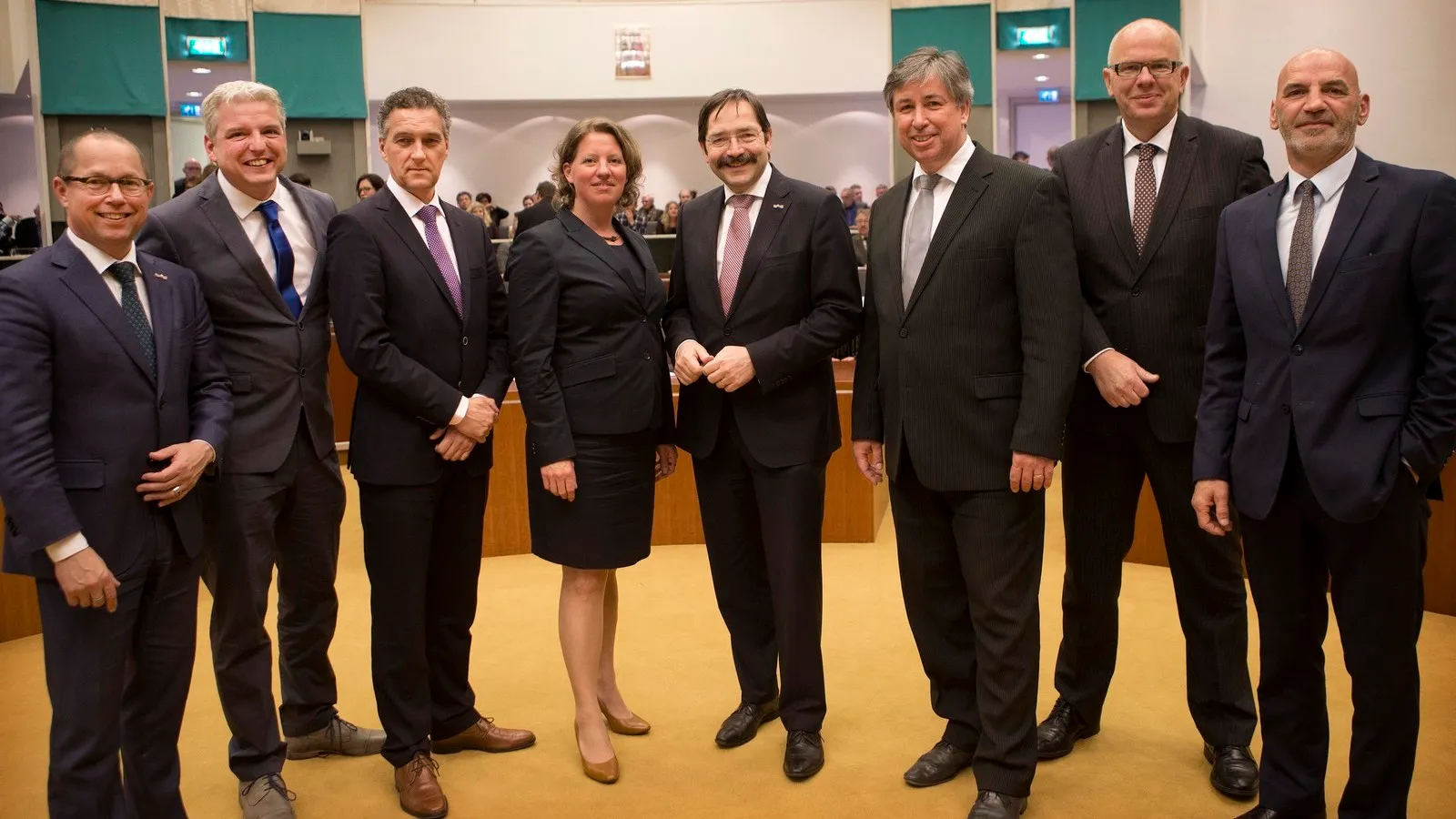 provincie limburg gedeputeerden 2015 1 e1430395951288