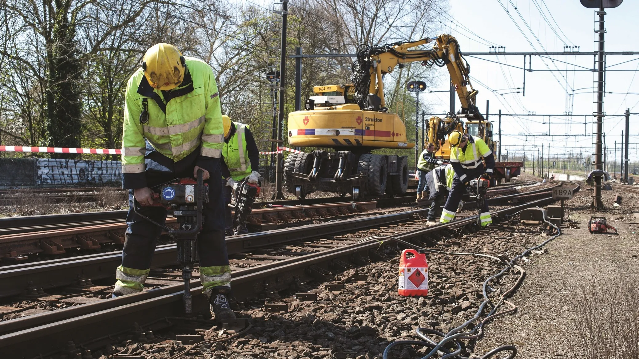 reparatiewerkzaamheden na aanrijding bij singelgracht in amsterdam 300dpi 352x234mm c e1430477402669