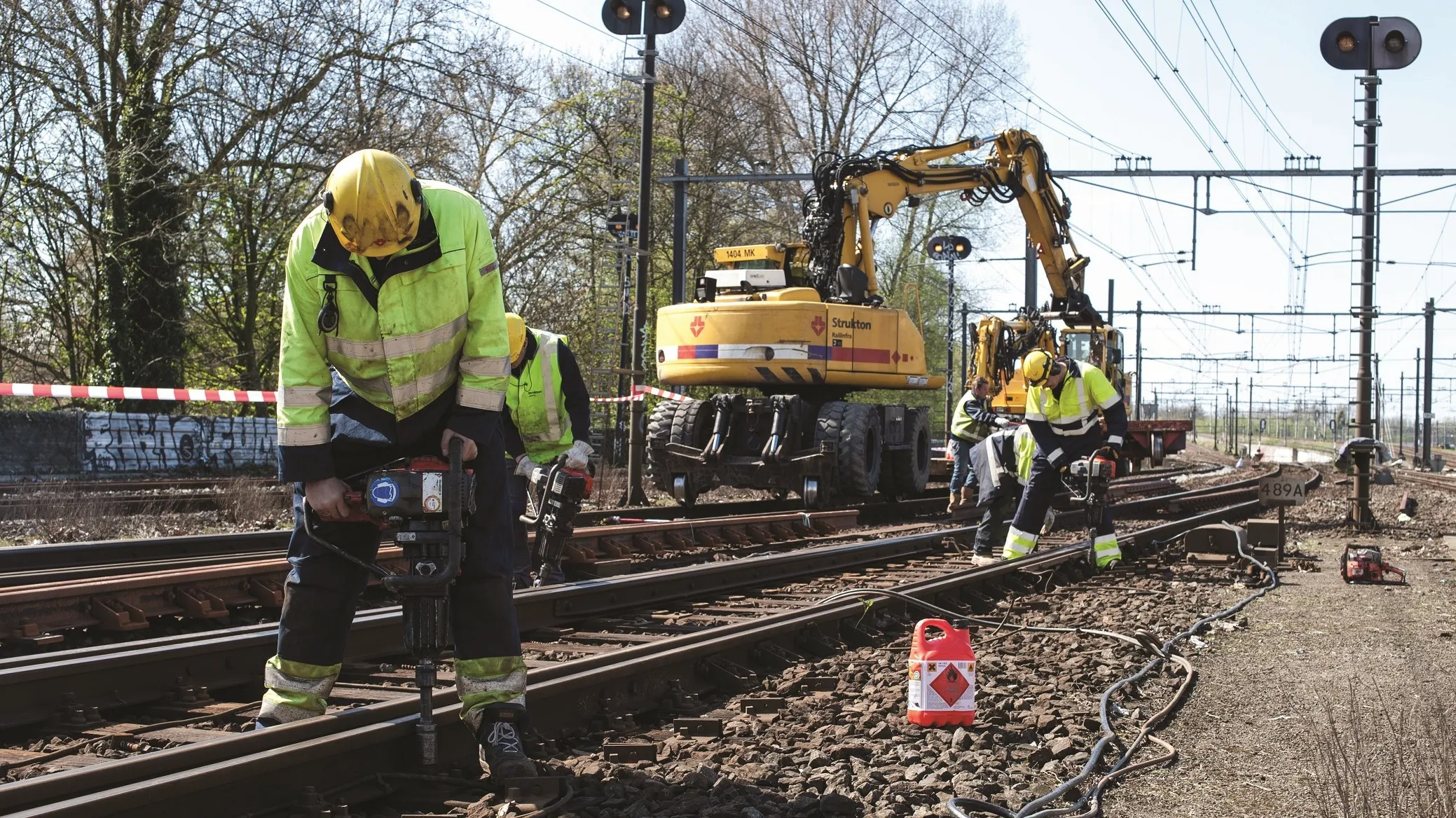reparatiewerkzaamheden na aanrijding bij singelgracht in amsterdam 300dpi 352x234mm c e1435136302236