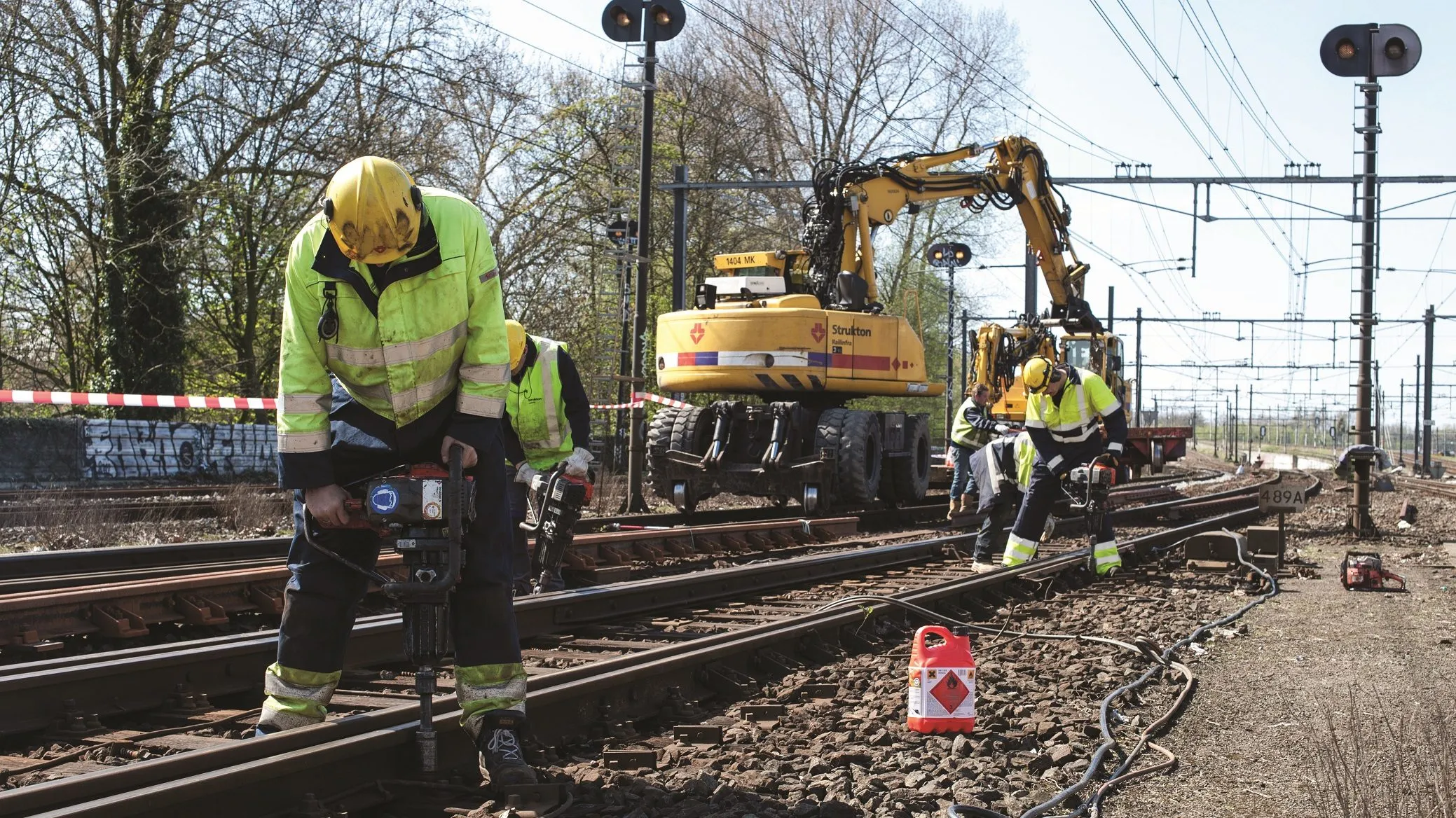 reparatiewerkzaamheden na aanrijding bij singelgracht in amsterdam 300dpi 352x234mm c e1469788862456