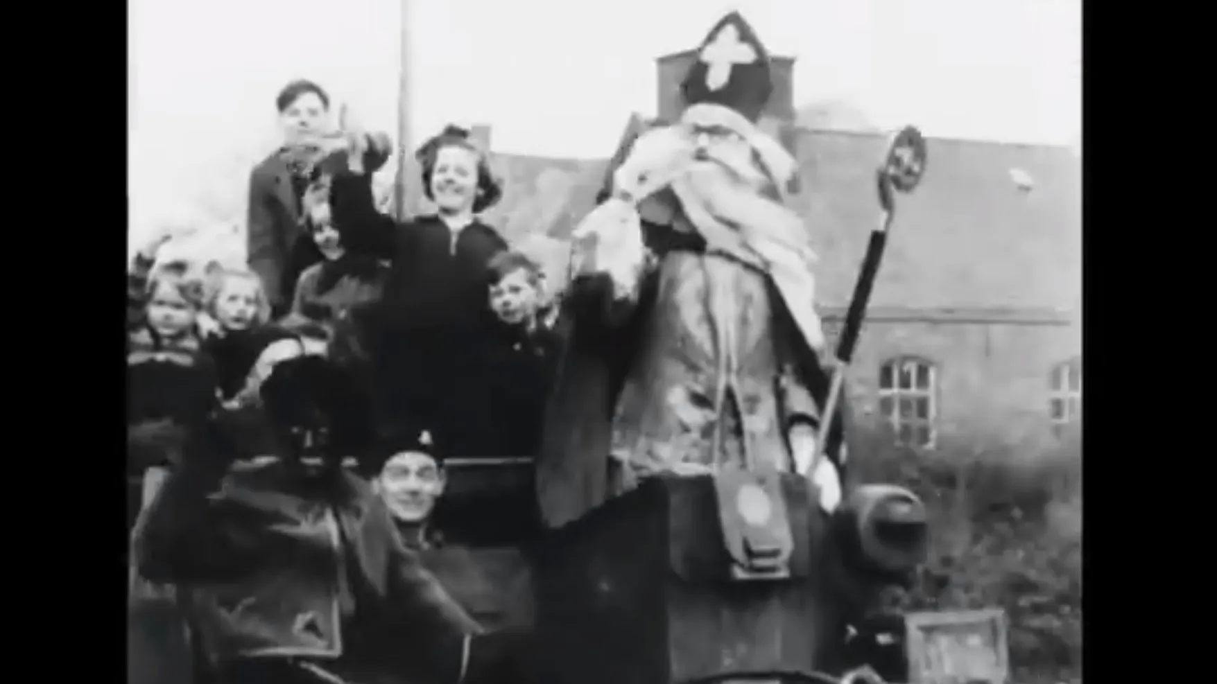 sinterklaas 1944 canadian army newsreel