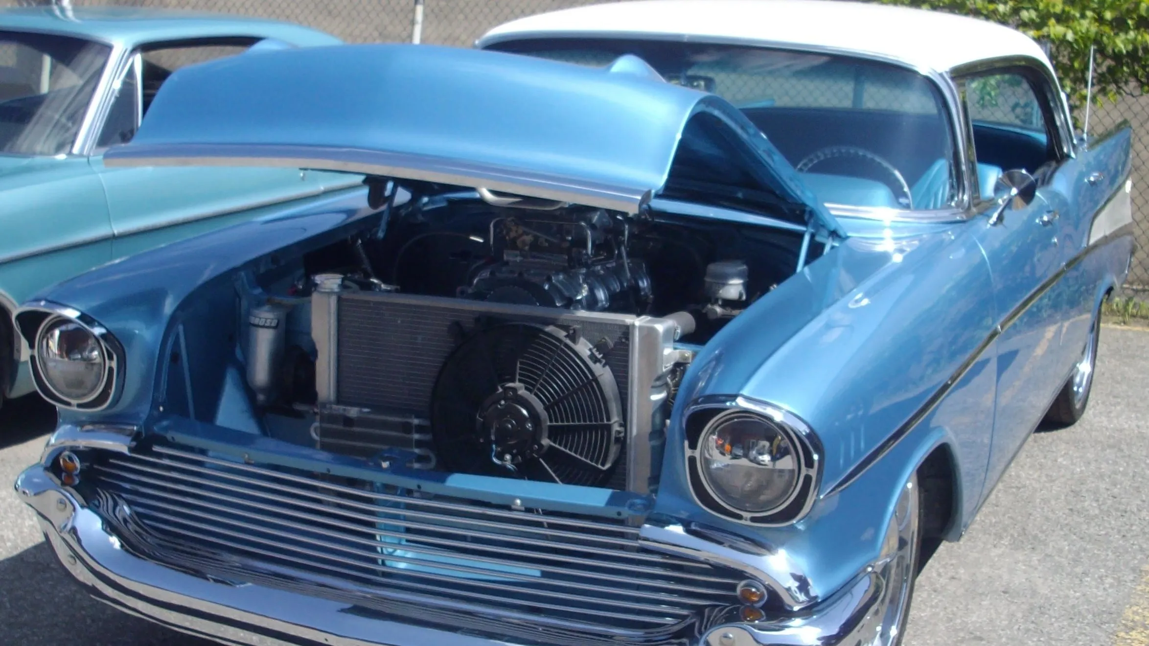 tuned 57 chevrolet auto classique showtime muscle cars 12 wikimedia e1464696341541