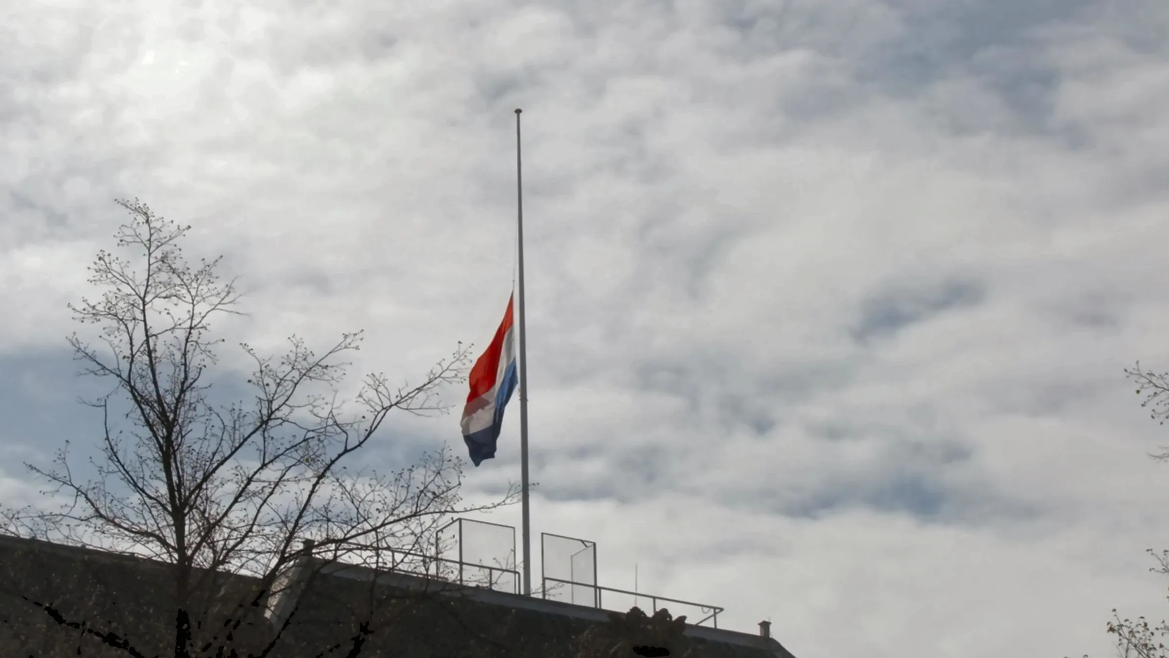 vlag halfstok e1436540068687