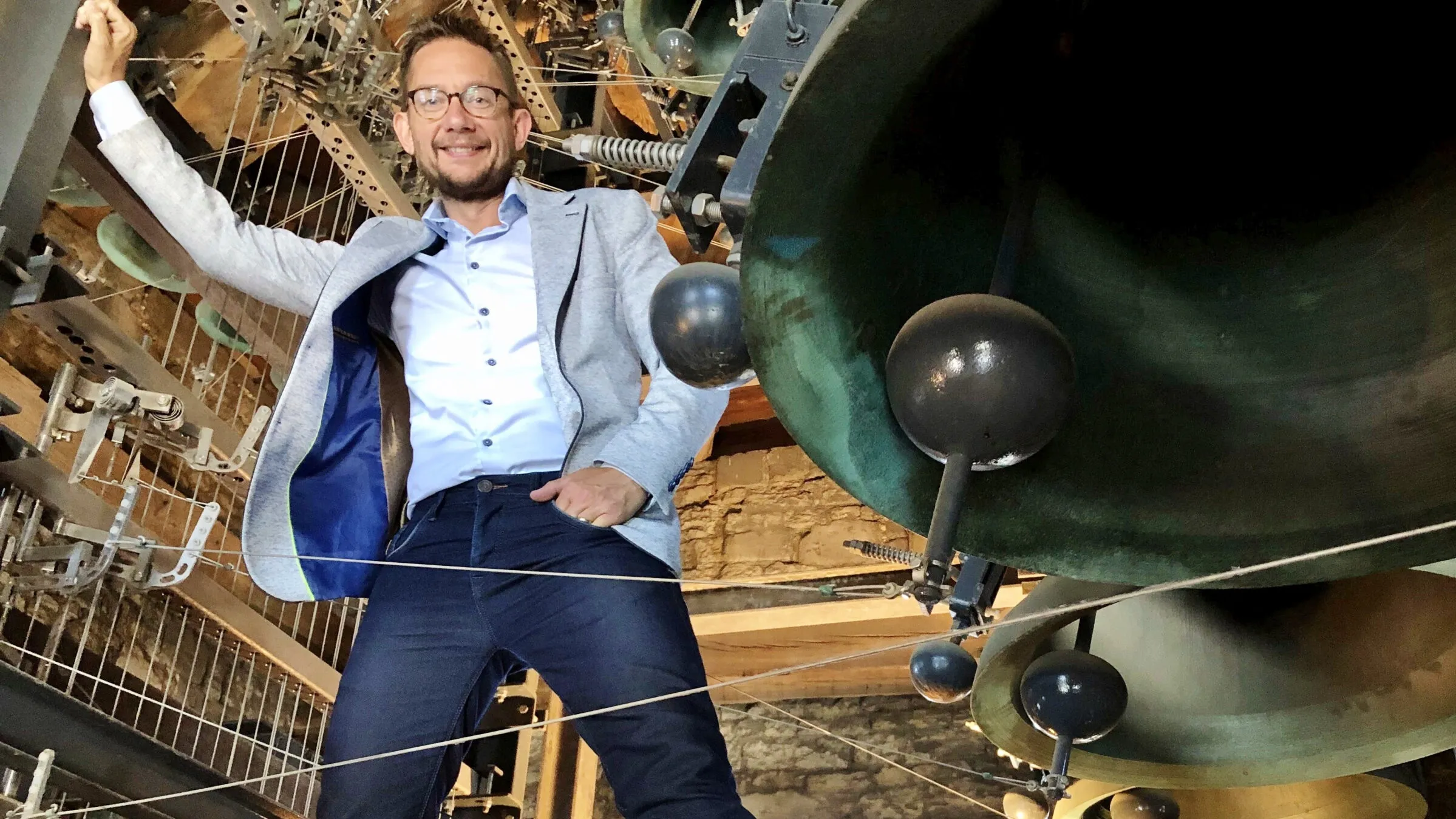 ws frank steijns viert 25 jaar stadsbeiaardier in heerlen vanuit de pancratiuskerktoren 2