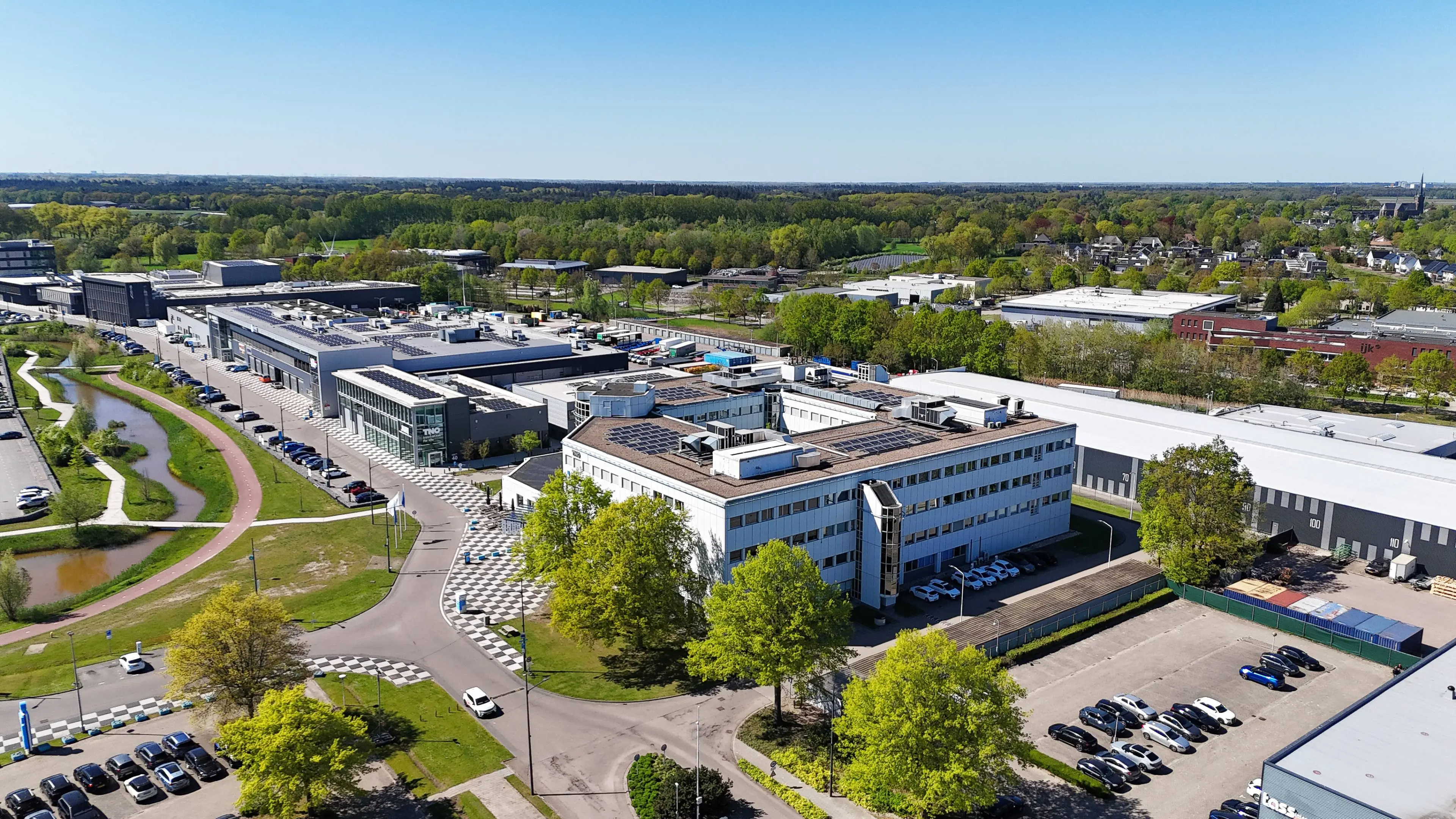 260422 15049 Dronefoto geen naamsvermelding Automotive Campus