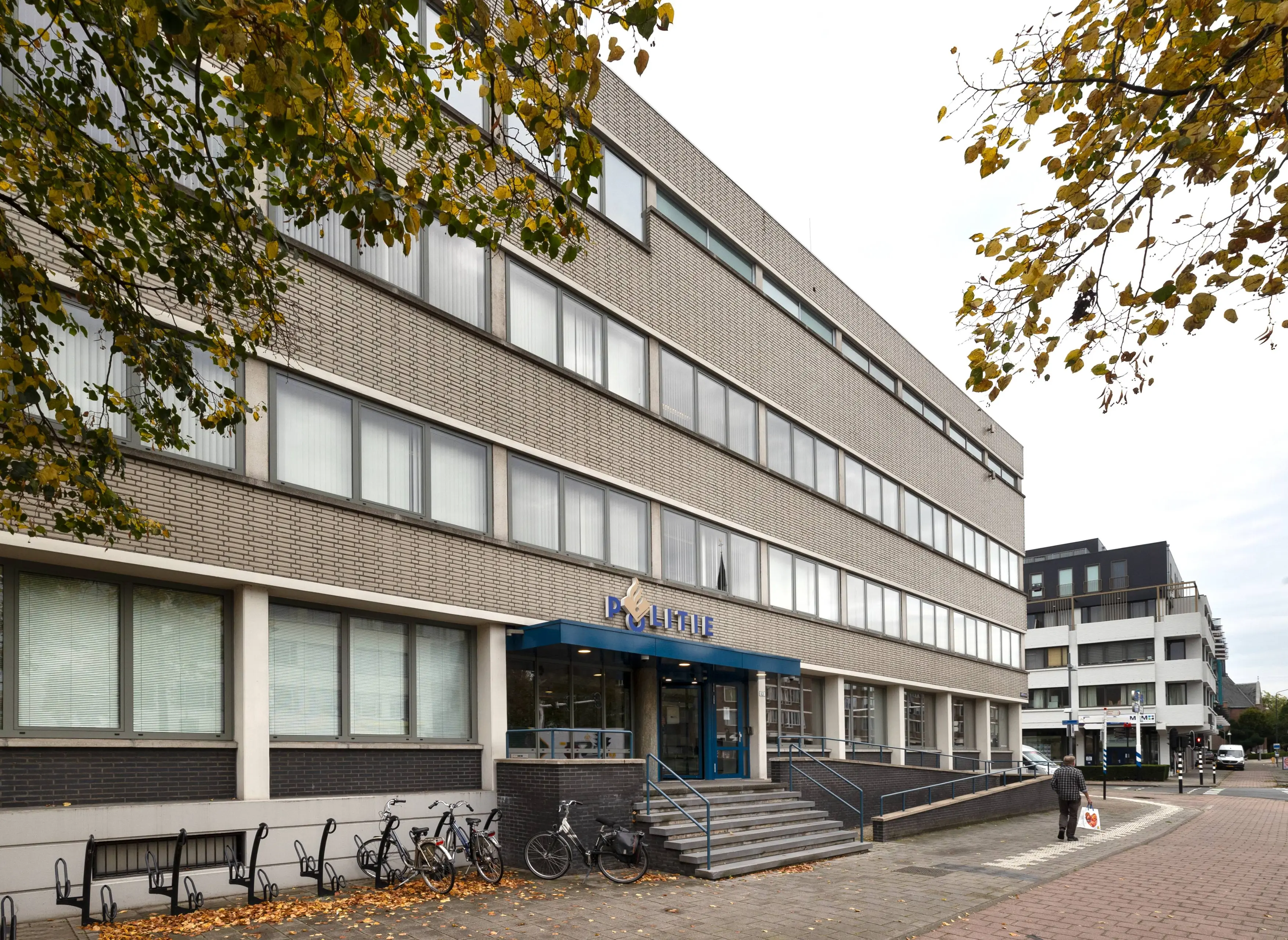 231013 7826 politiebureau Helmond