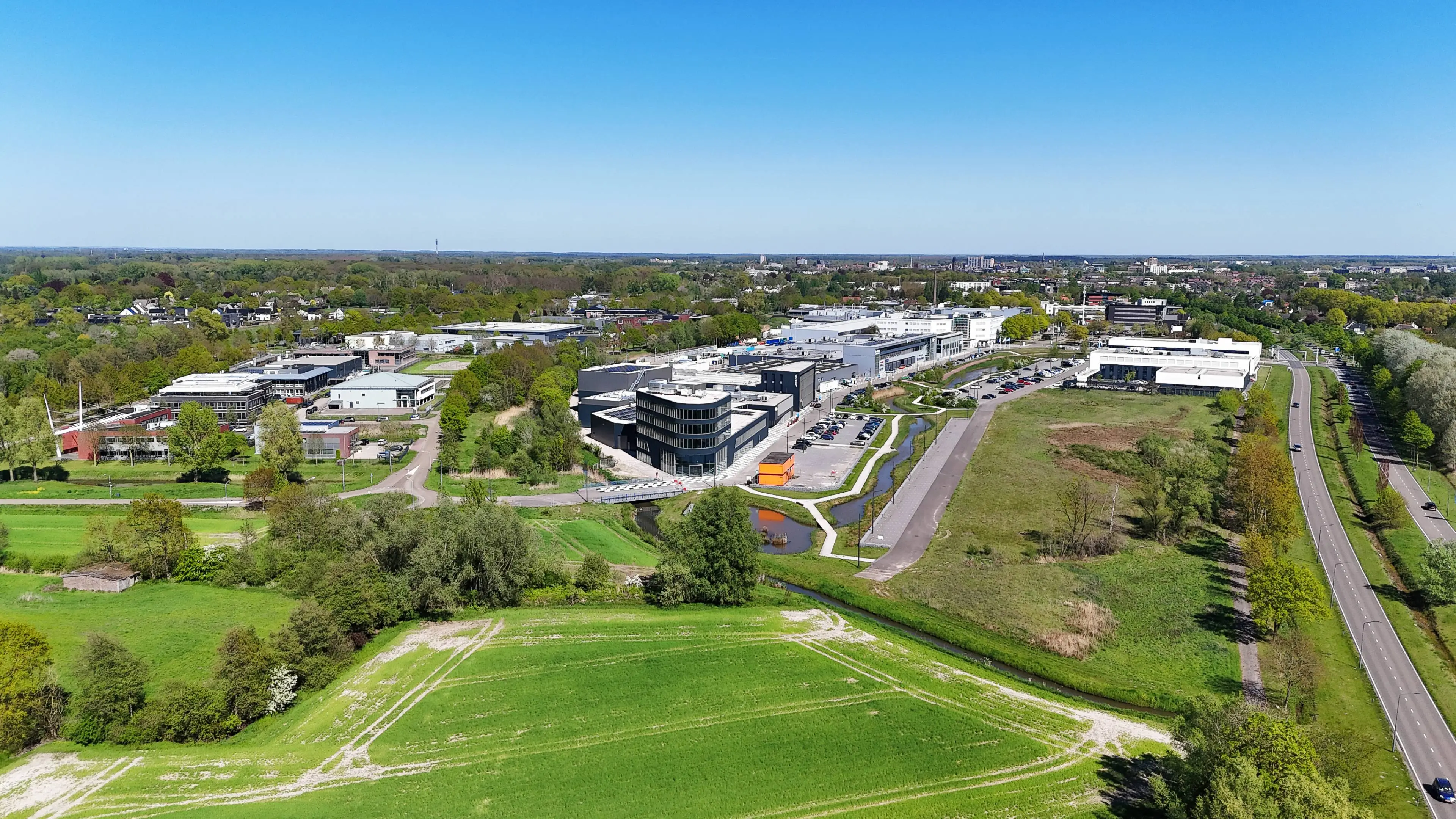 260422 15047 Dronefoto geen naamsvermelding Automotive Campus