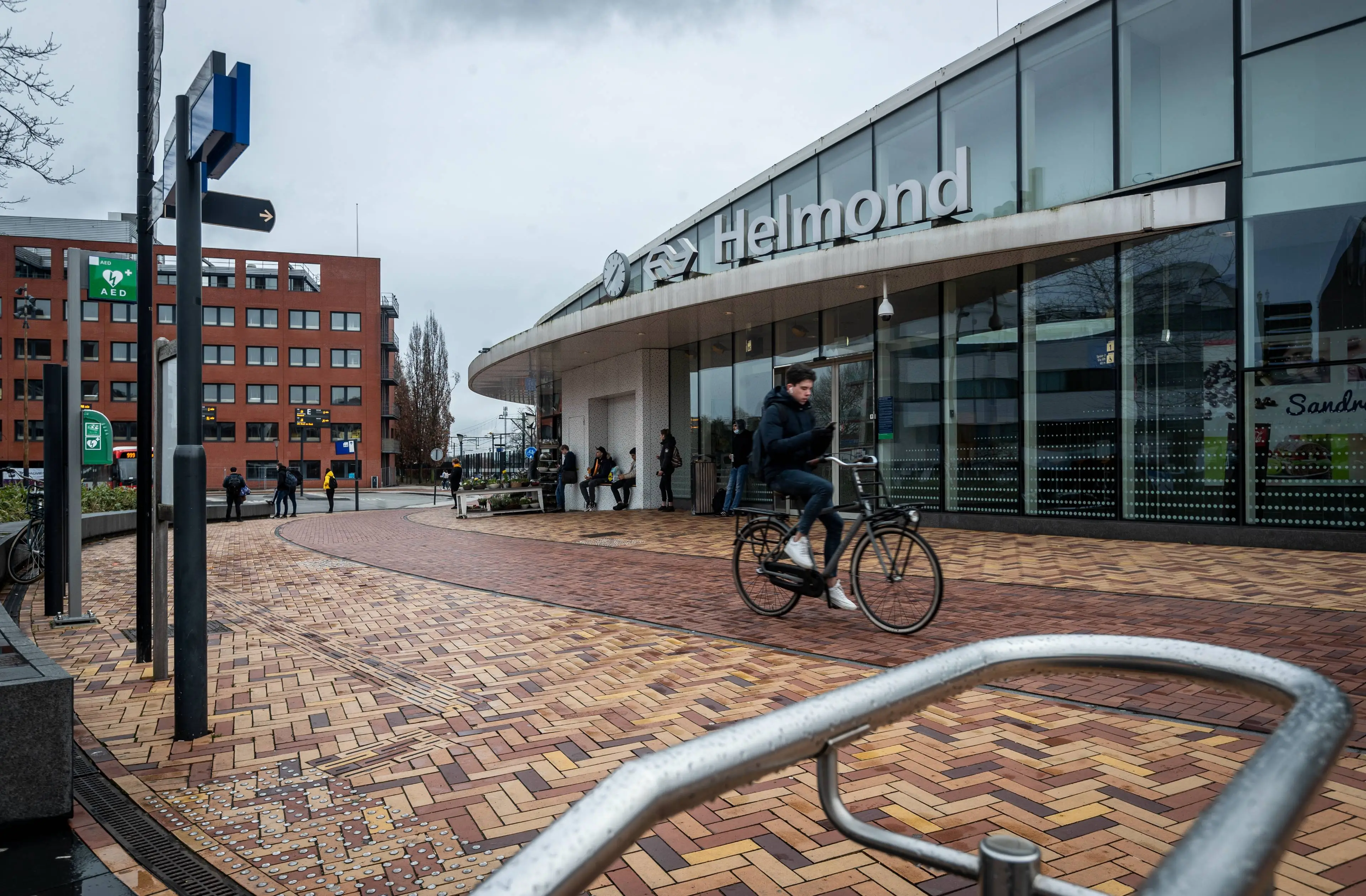 220210 8312 Station Helmond