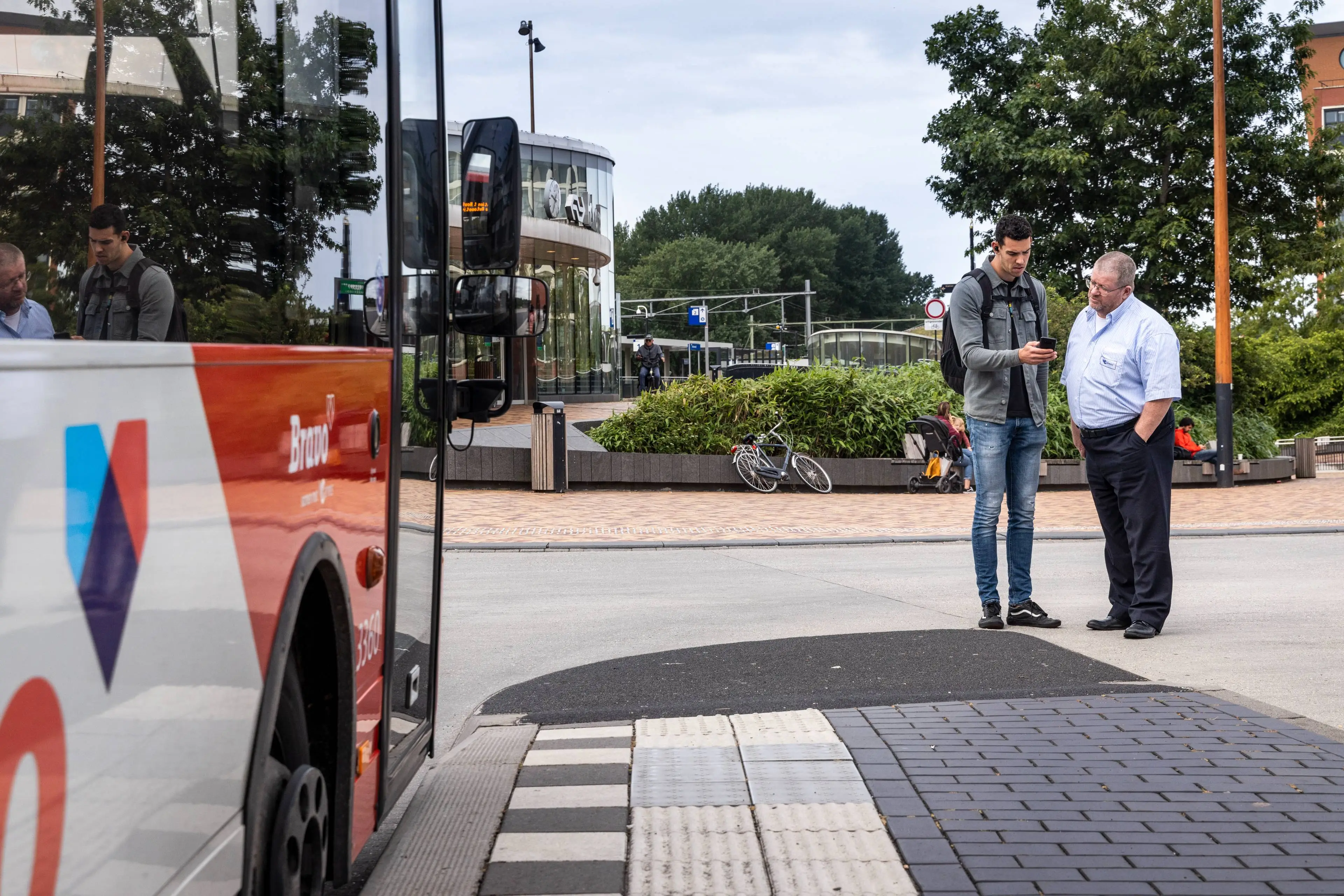 220608 0758 Busstaking