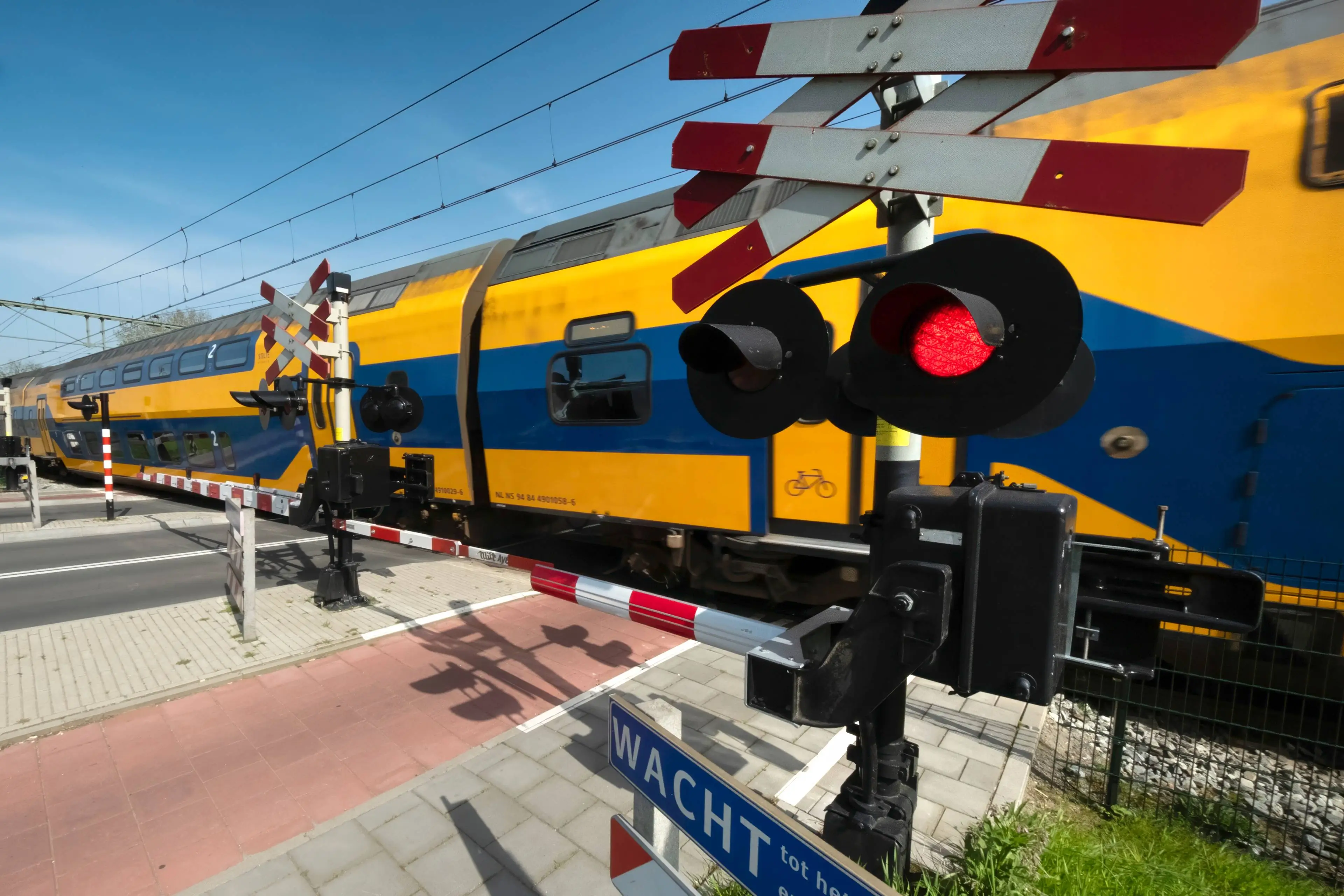 240501 0617 Spoorwegovergang Churchilllaan Burgemeester van Houtlaan