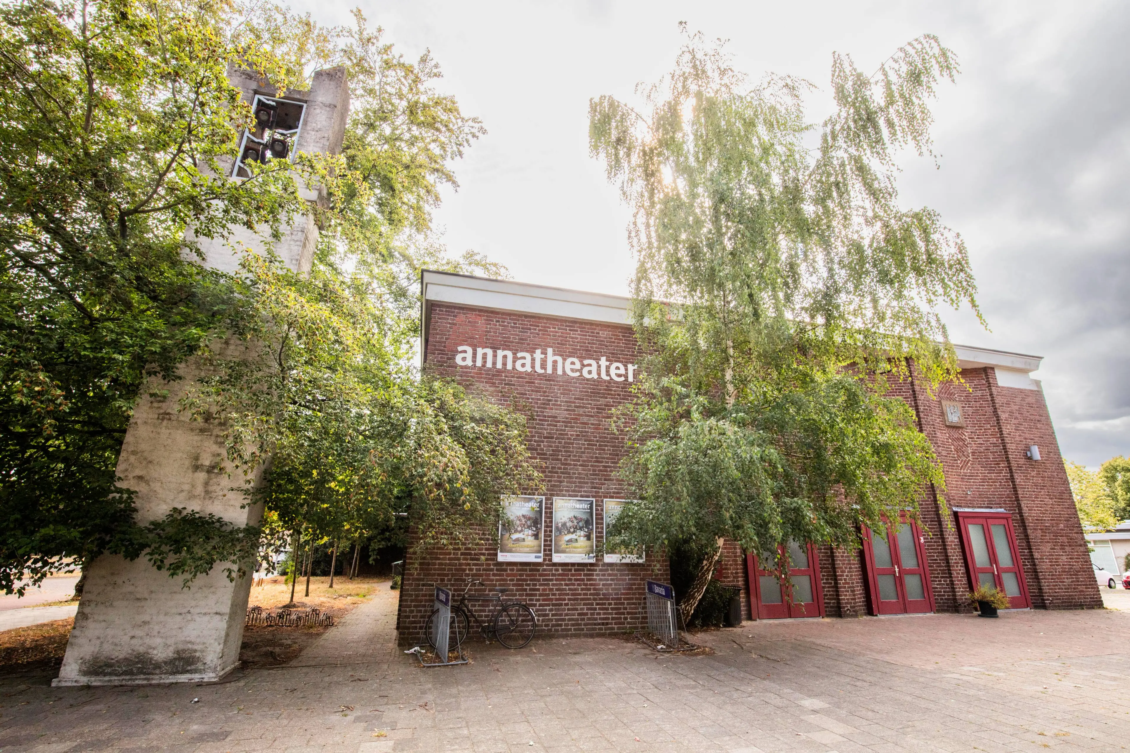 260806 3870 Annatheater