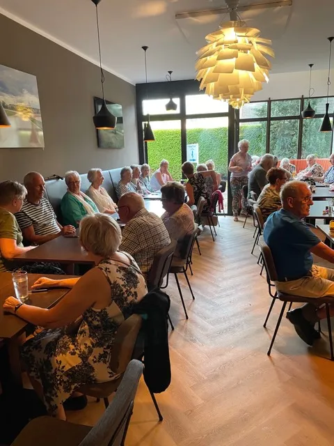 05 seniorenschool 20 06 wachten op de bingo