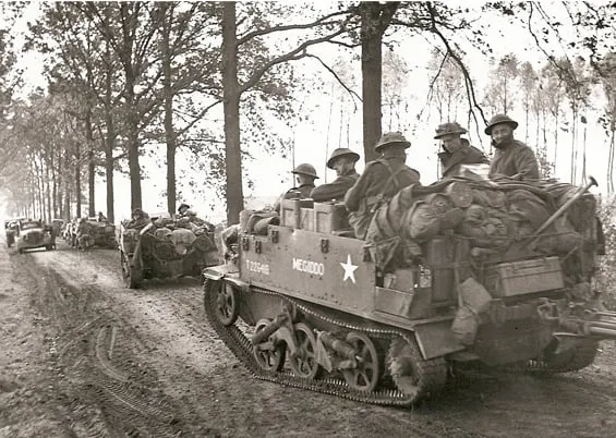 2 51e highland divisie brencarriers op weg naar langstraat