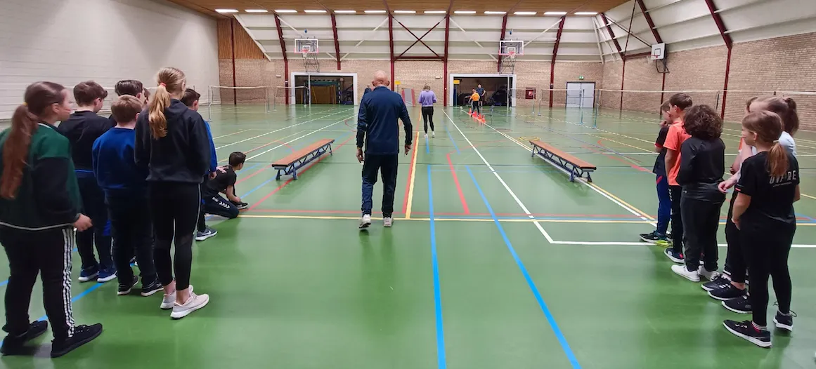 2023 04 22a badminton op de koningsspelen img 20230421 100801 uitsnede