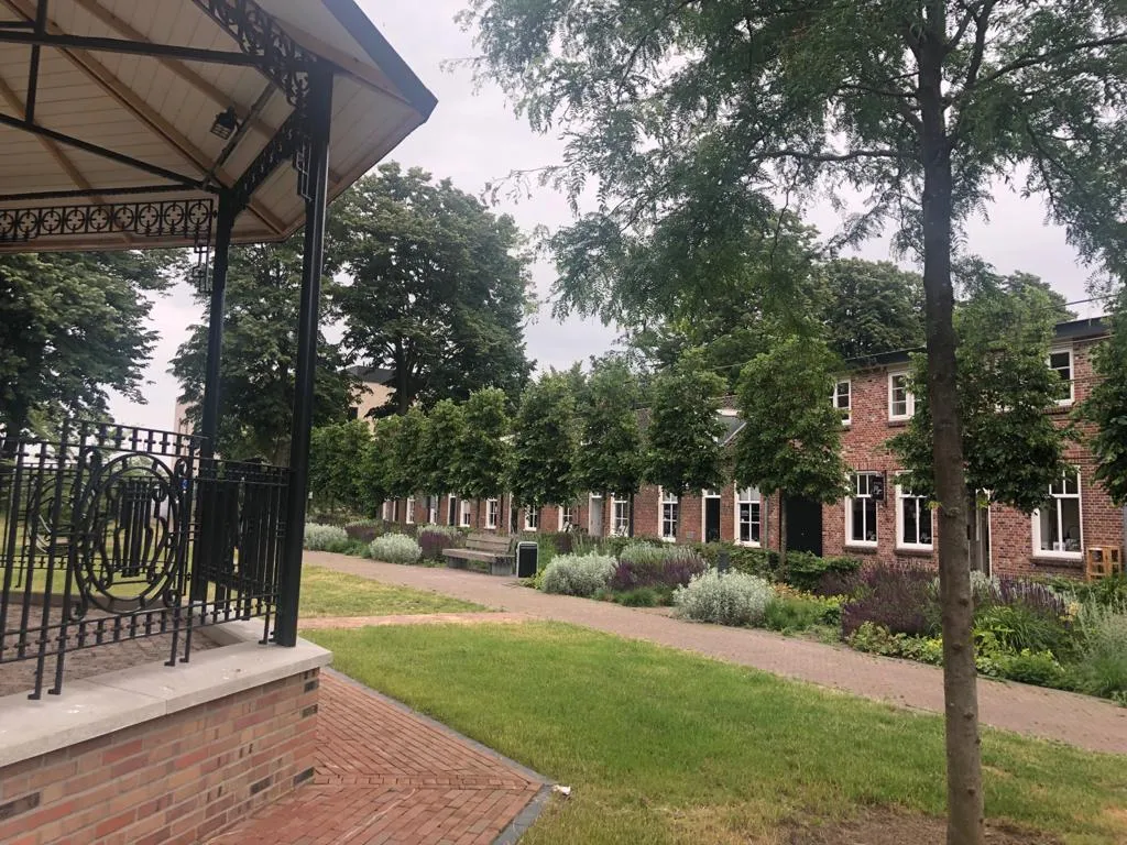 25c31240 fdf3 43a0 8211 22d7b675416d 1