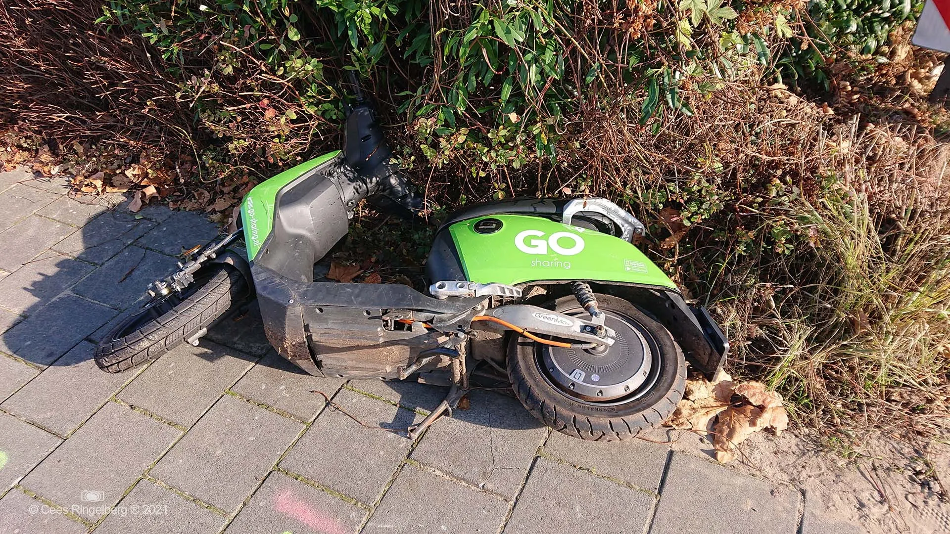 cr go scooter 02