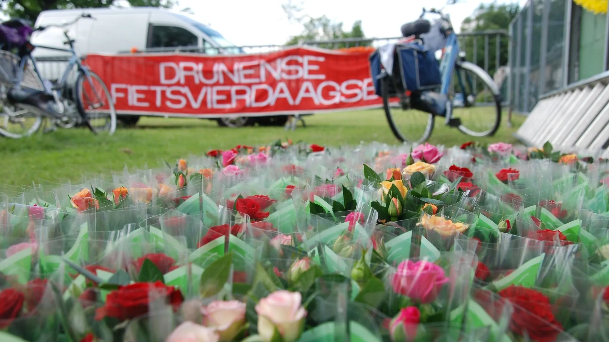 f2gtksy7g7h0cqpv17goicewd hd140708 sfeerbeeld drunense fietsvierdaagse