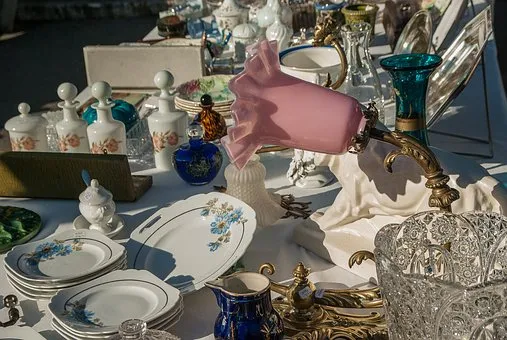 flea market 1883689 340