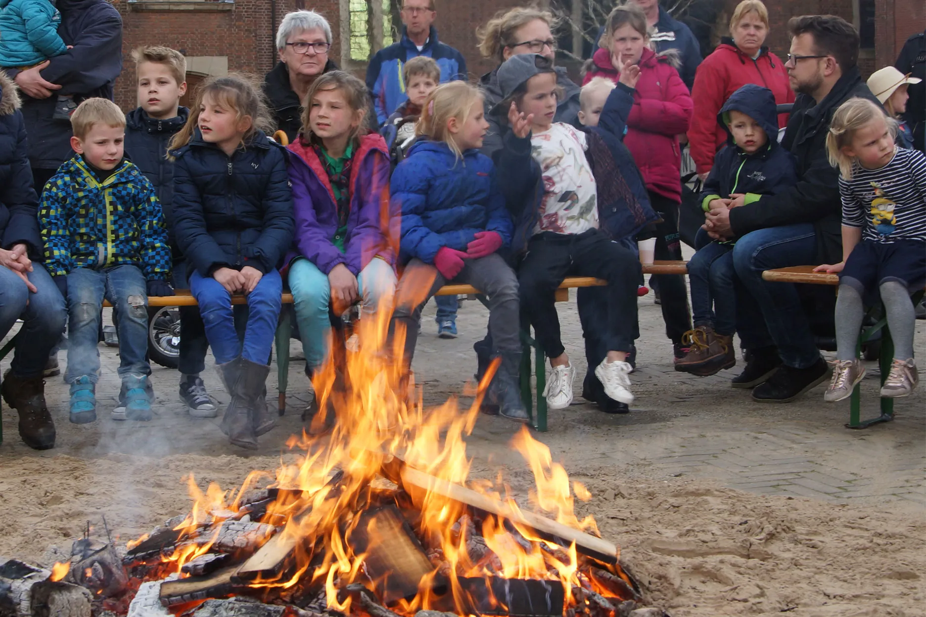 gezellig bij het kampvuur