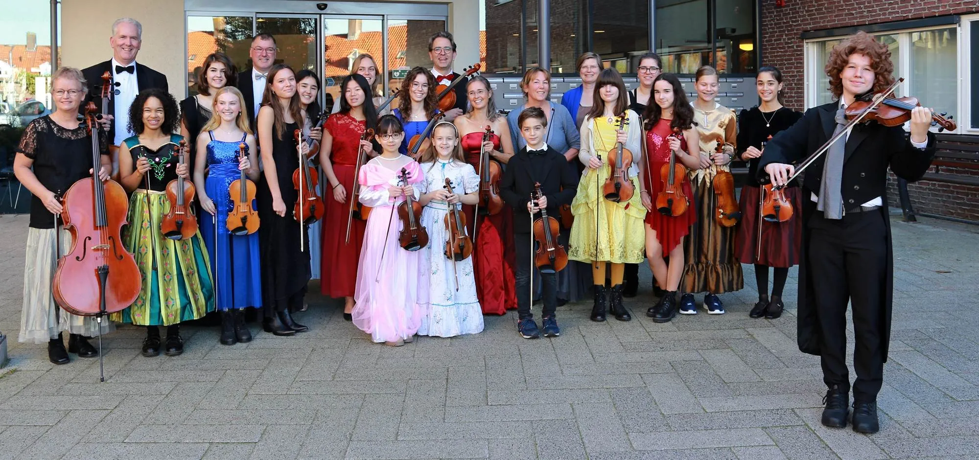 groepsfoto andere rieu orkest klein 1