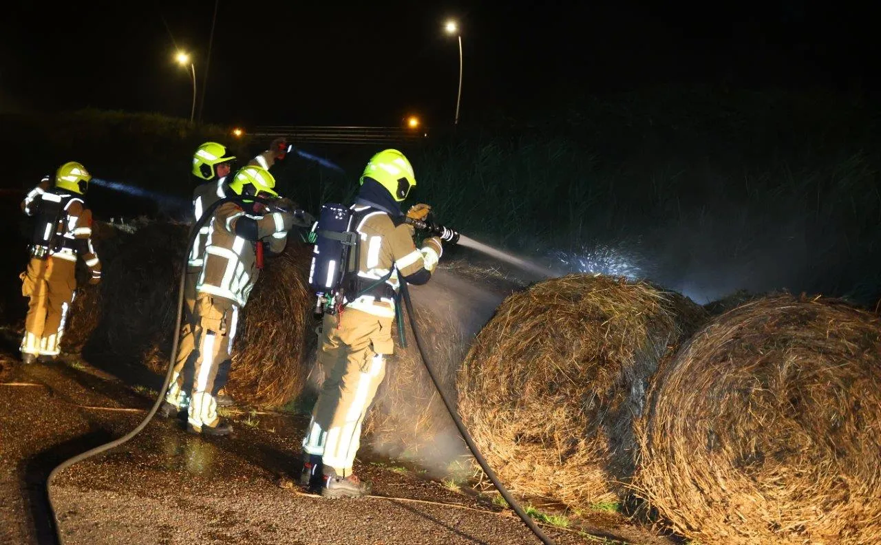 hooibalen in brand waalwijk 3