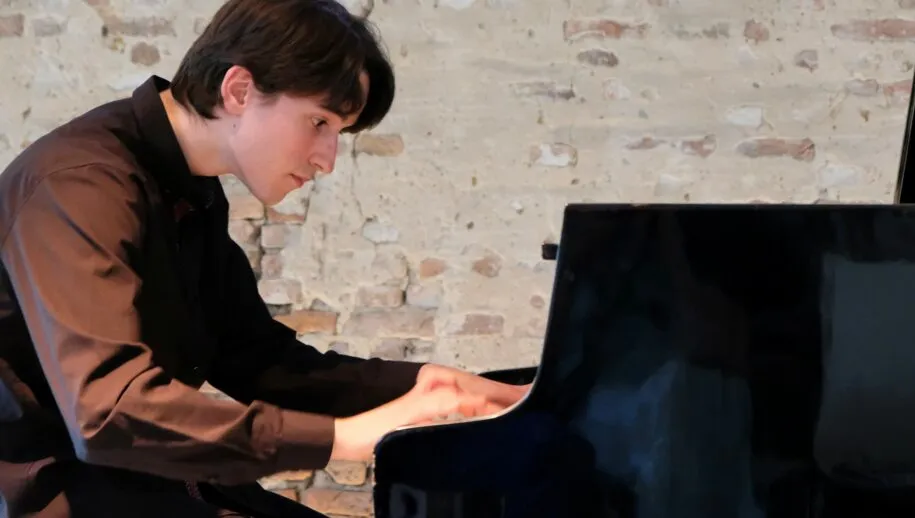 ilja fialko 2 915x518 1