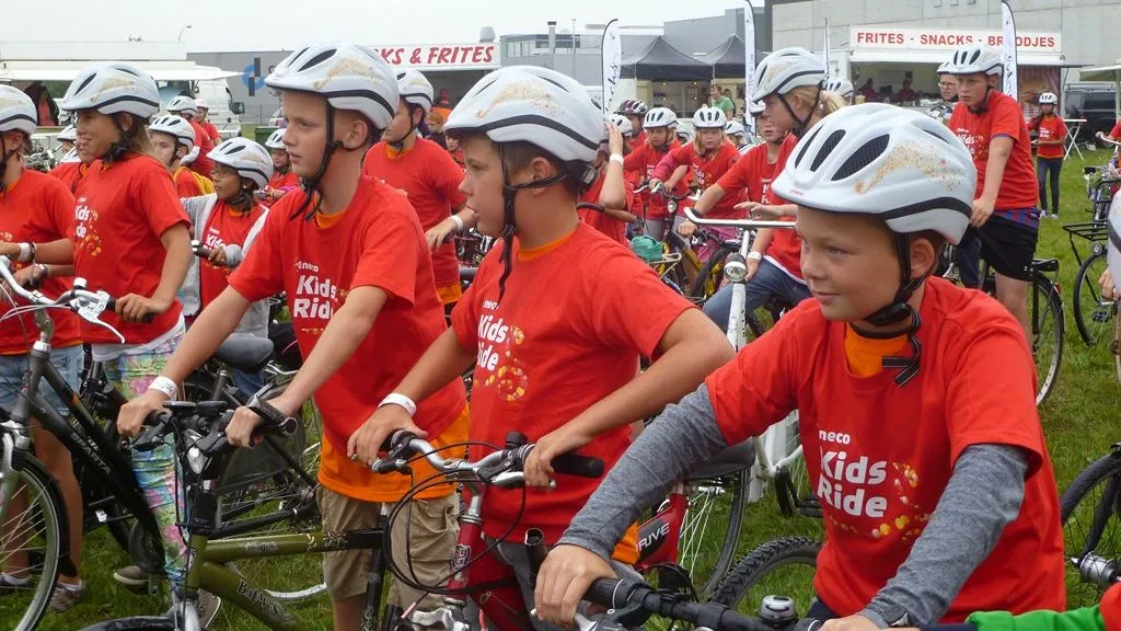 jyuoqm2ktzwj79qdcyk1j380w ww140728kidsride