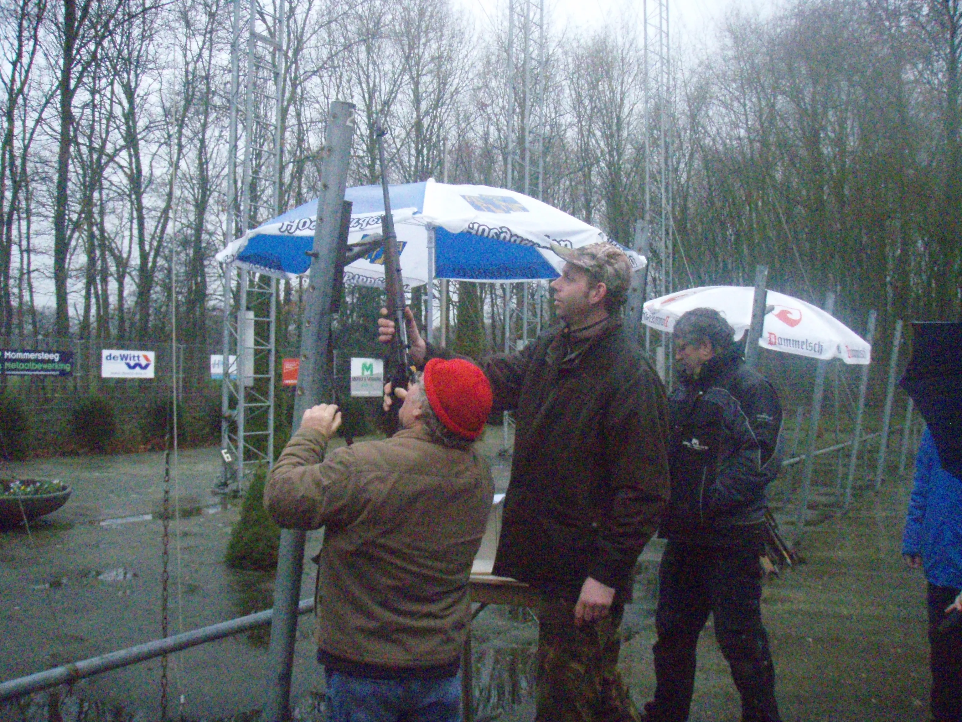 ons oudst actieve lid onderneemt een poging