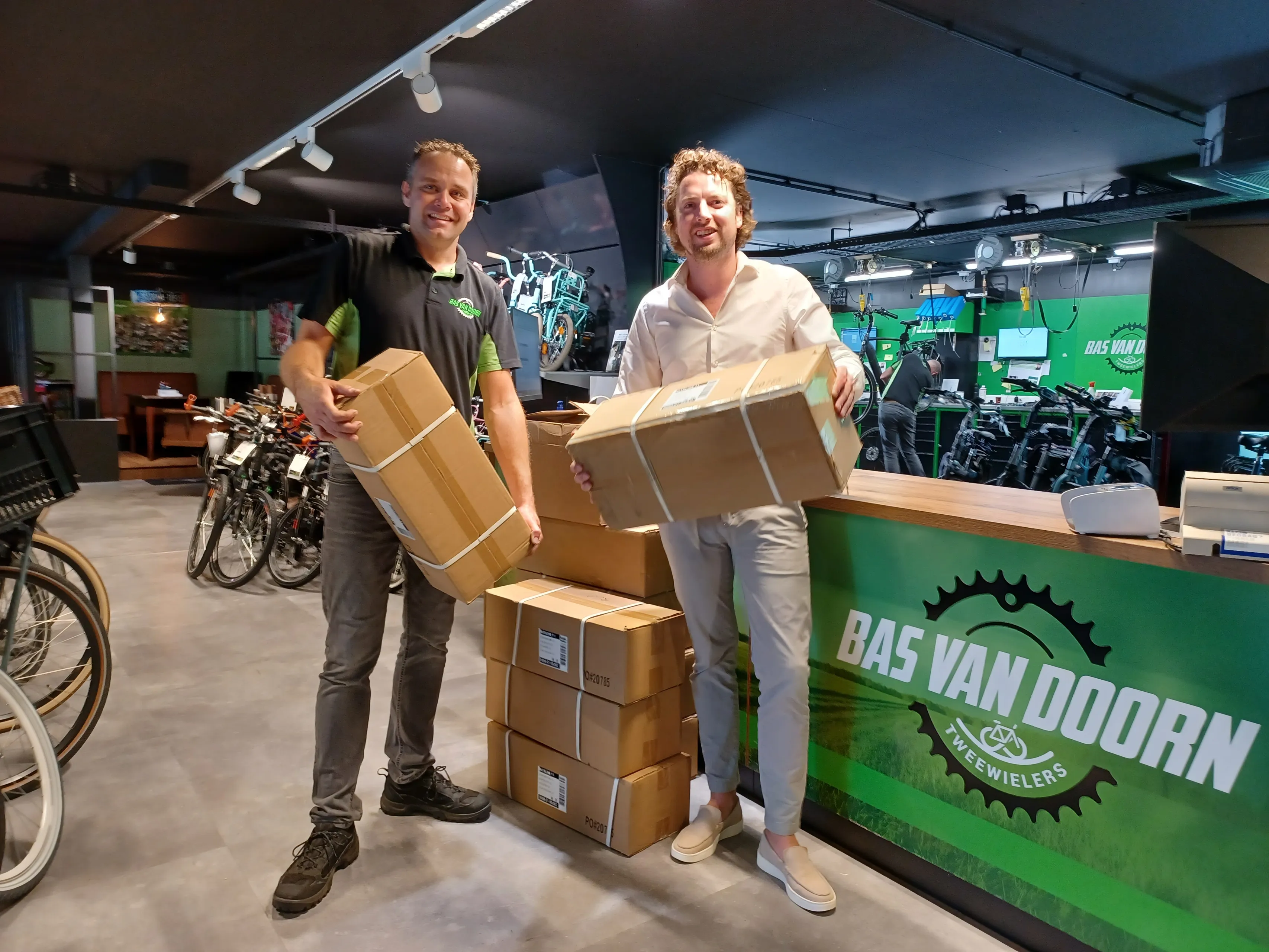 overhandiging fietslampjes 2