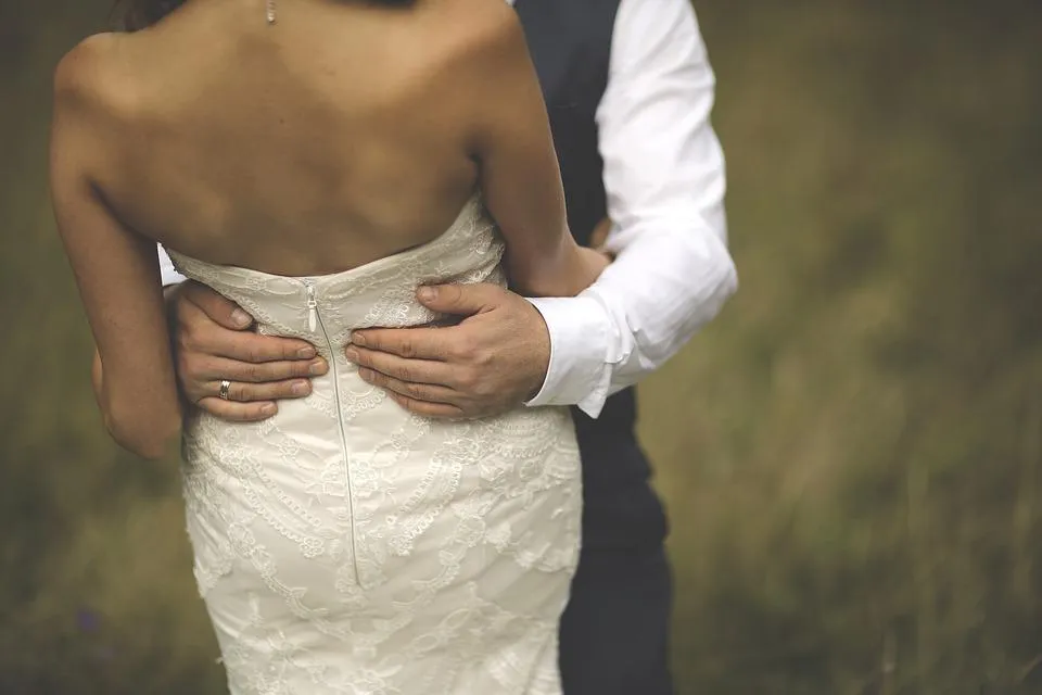 wedding dress up 3773181 960 720