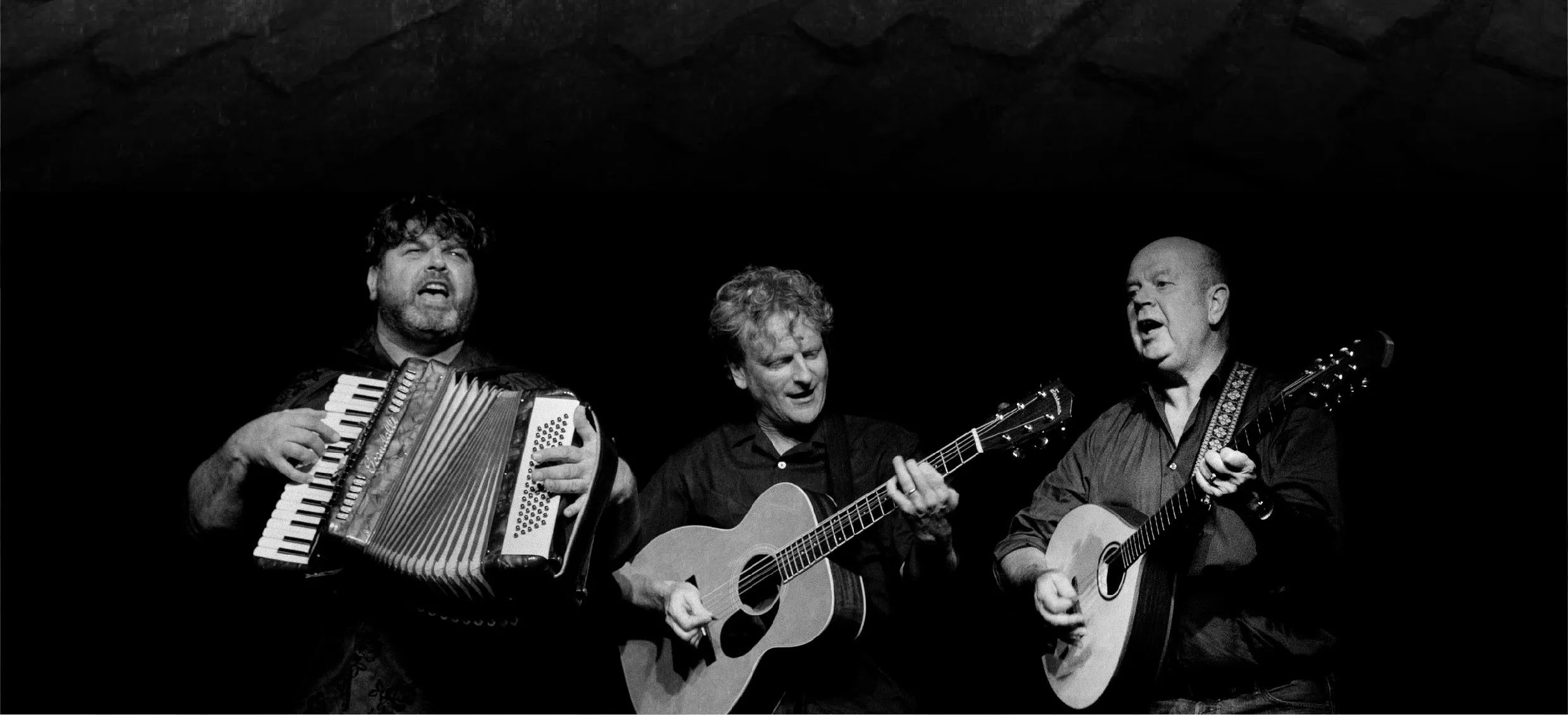 v4 dublin flyer band