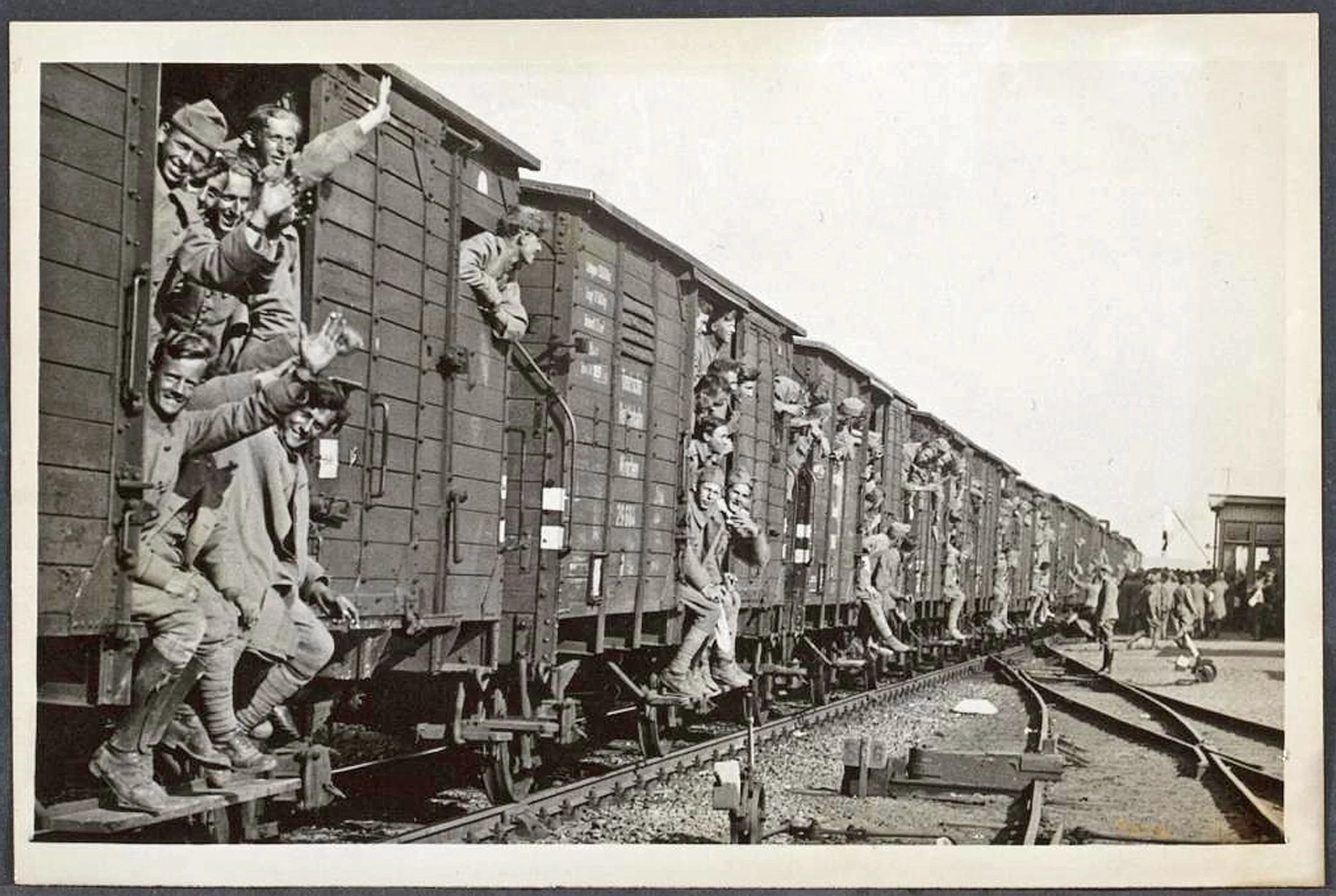 2343 terugkeer juni 1940 p