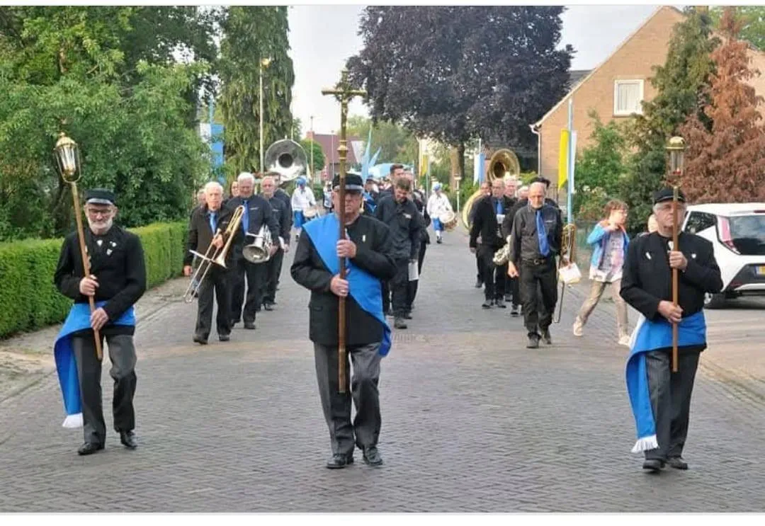 250429 gilde olv schuts dag van gildemis en koningsschieten
