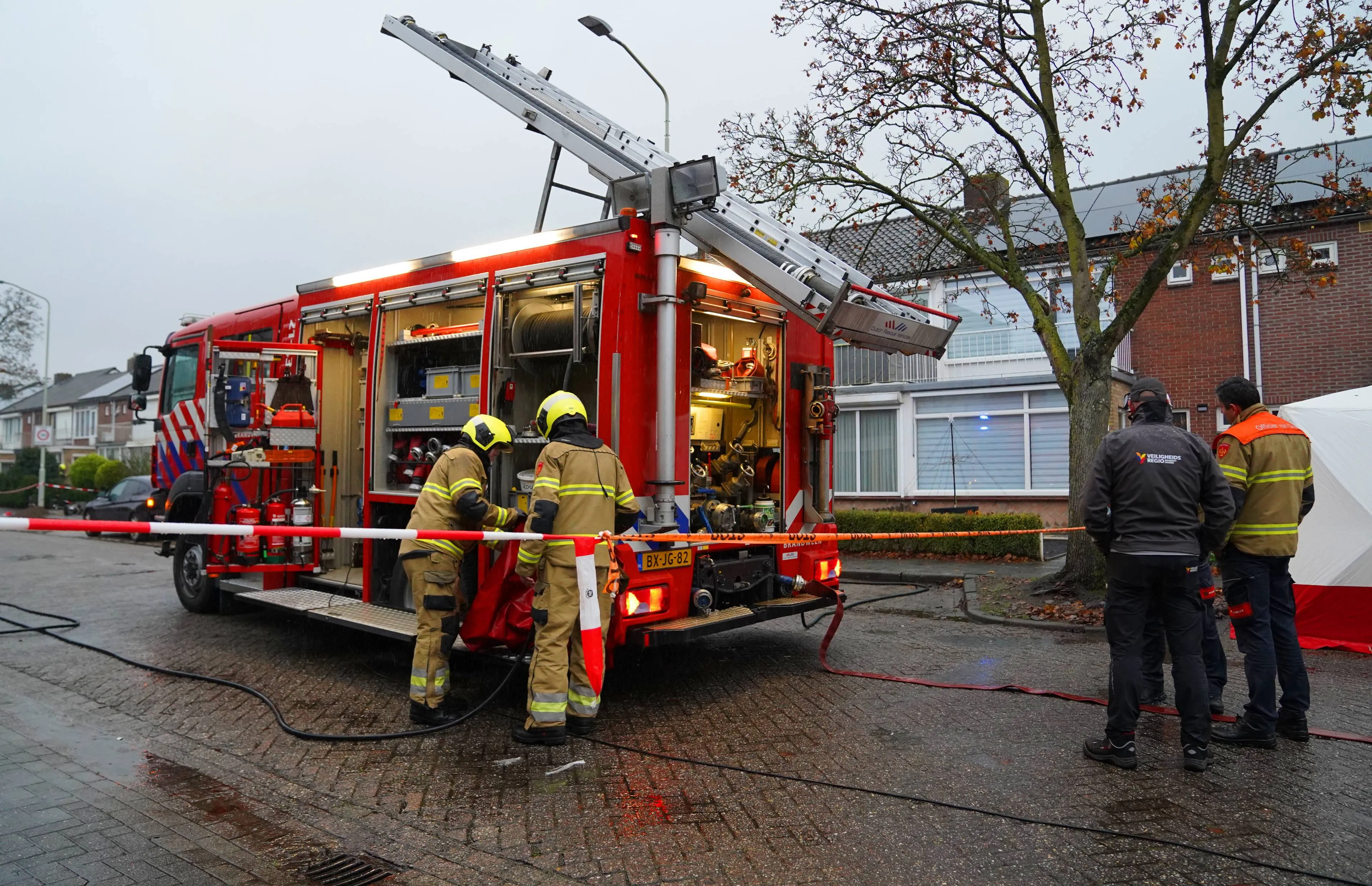 ec816d1c-da8c-4c12-931d-99f235f5a3d4