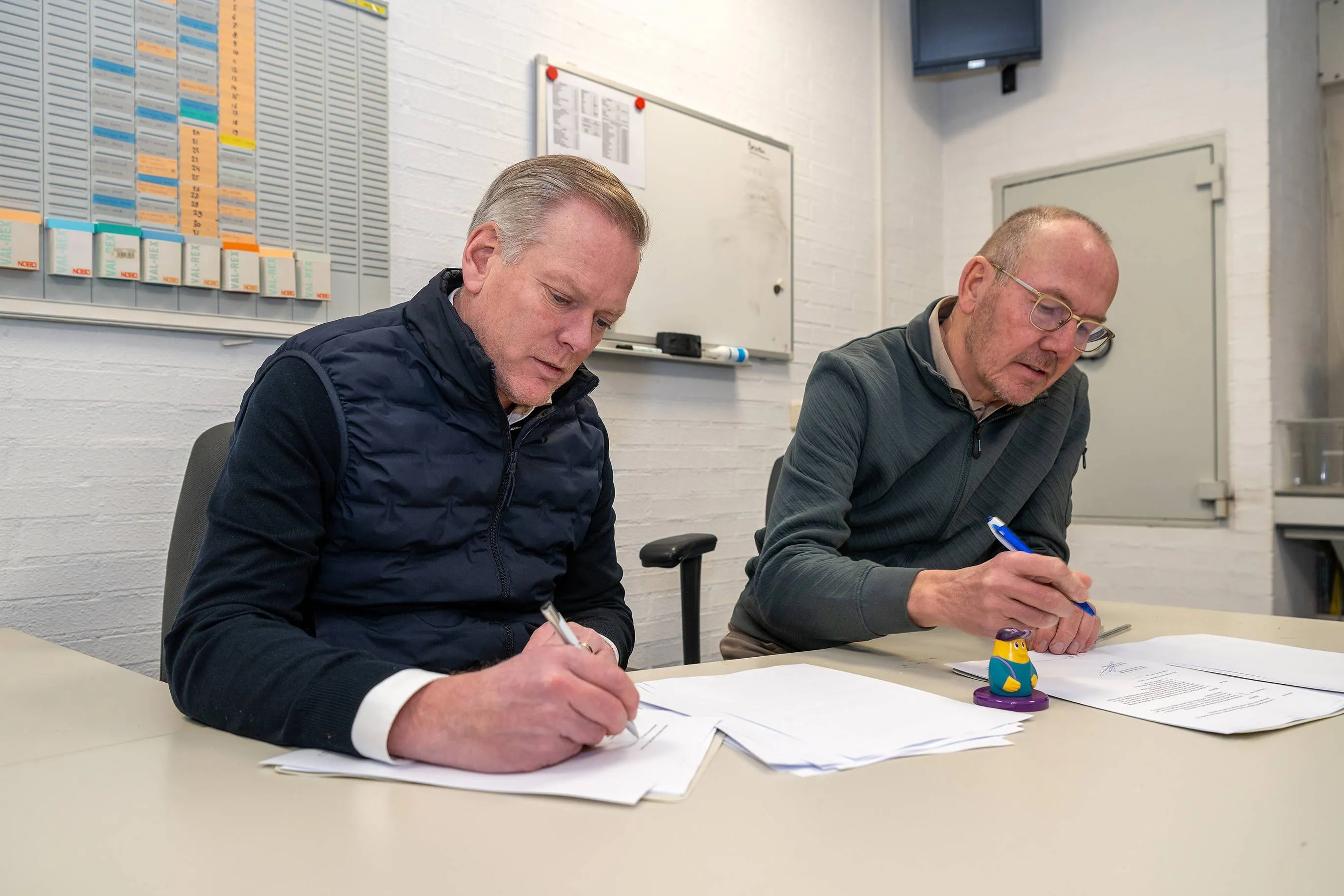 Foto 1 Tekenmoment overeenkomst gemeente Heusden - BillyBird voor Het Run (Pix4Profs)