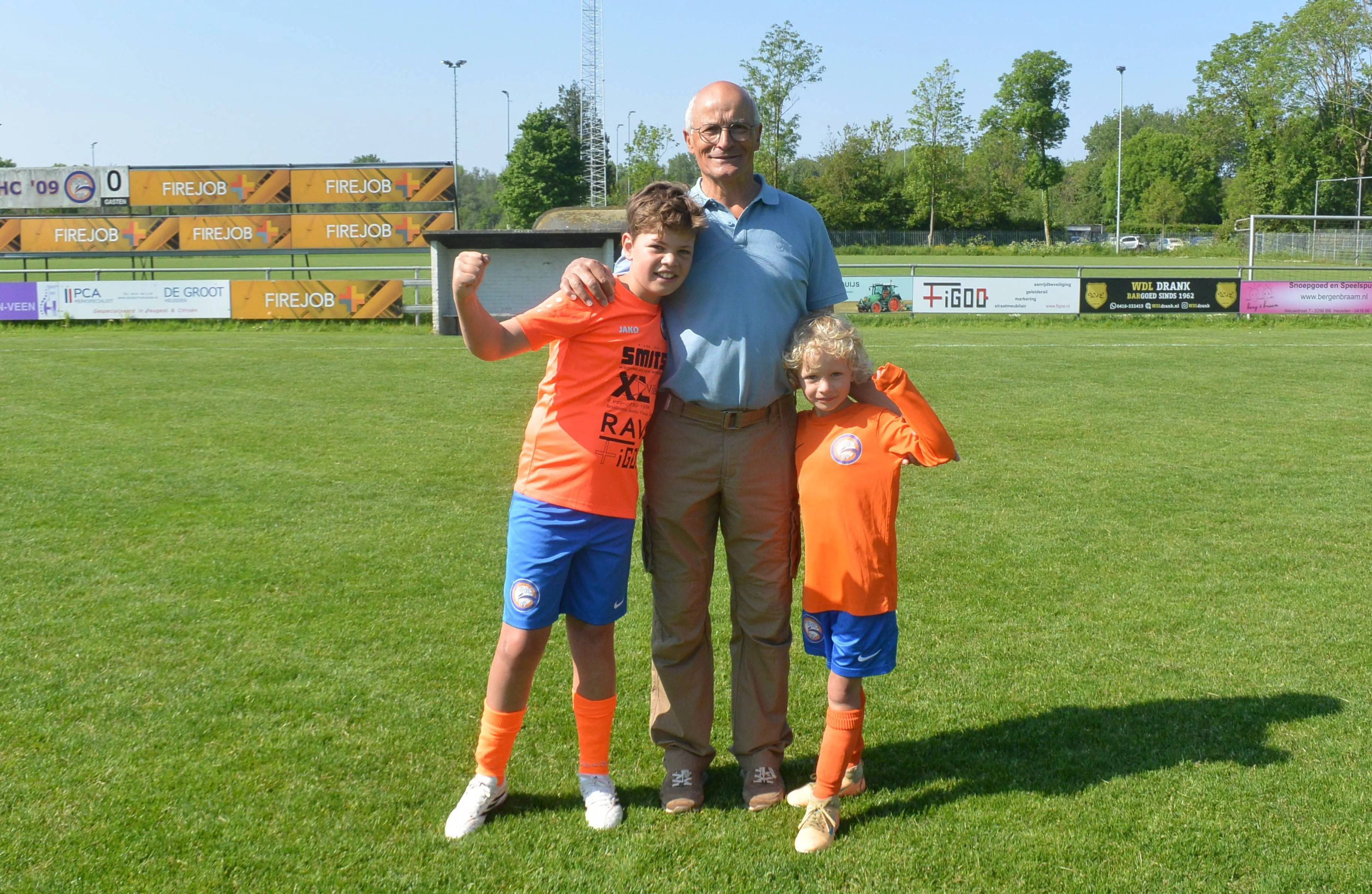 Erelid met kleinzonen