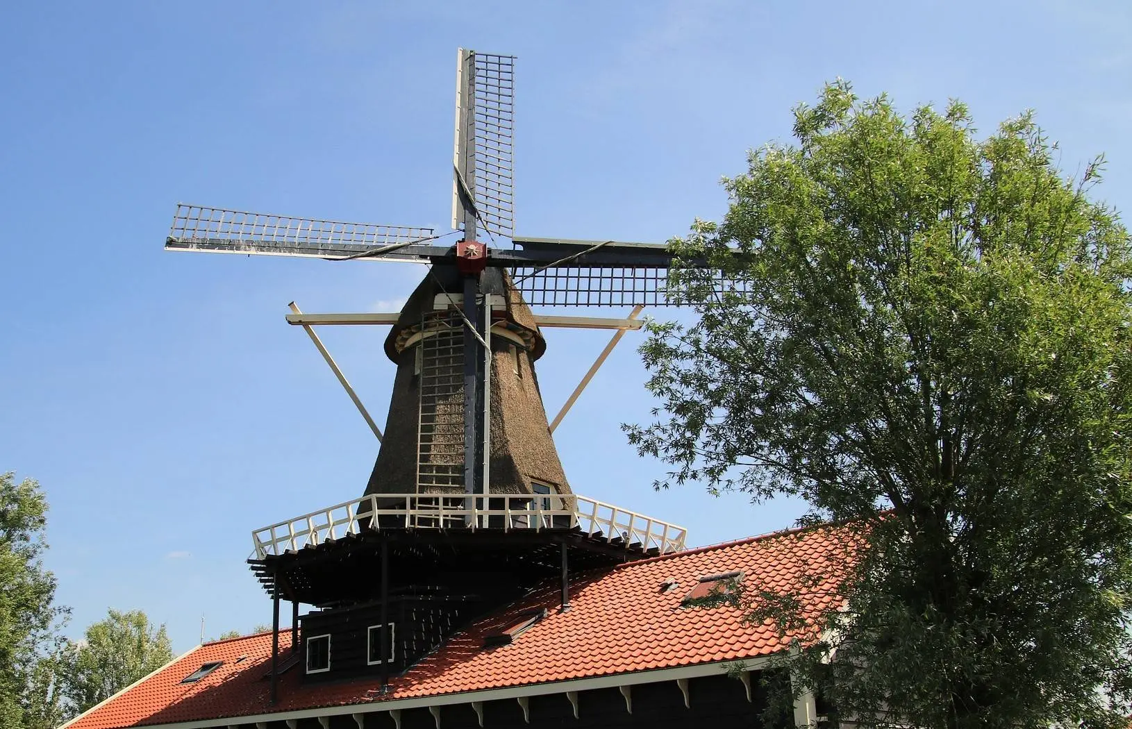 marjonhorn-mill-5223967_1920