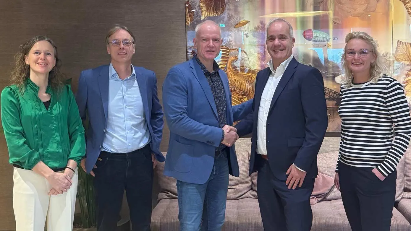 foto contract zilveren kruis en treant