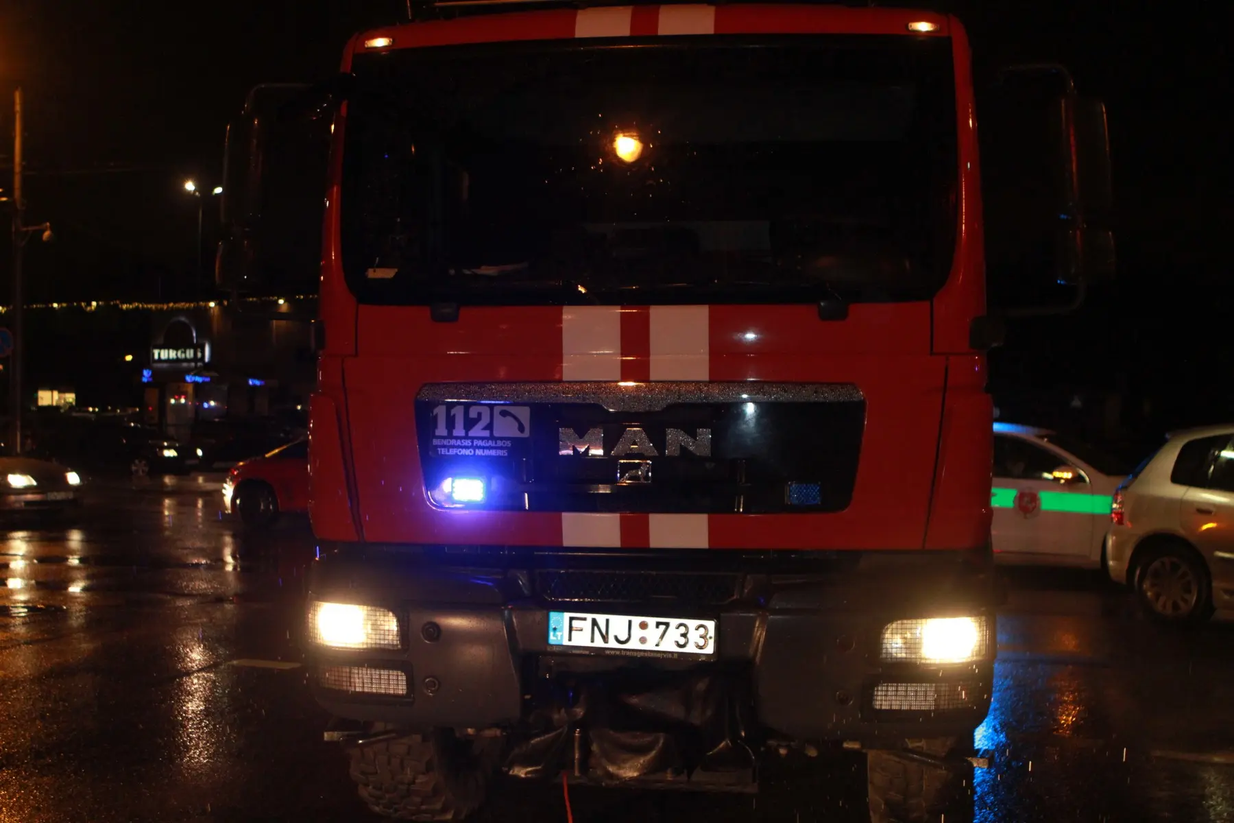 7823562