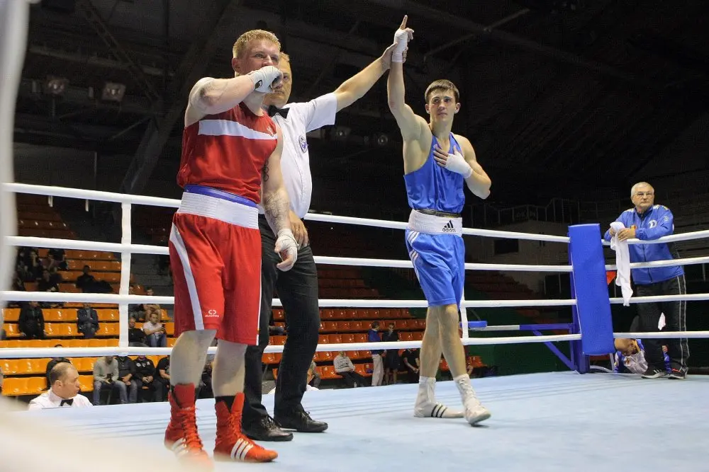 a ociko pusfinalis