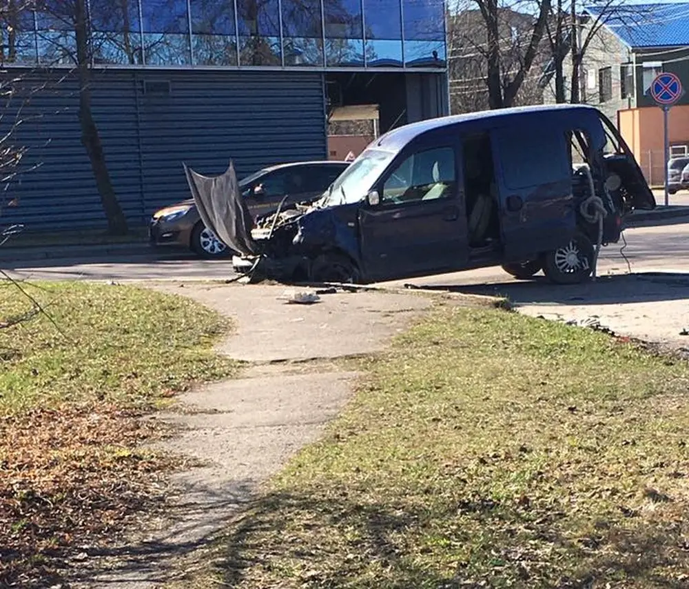 avarija tiles kedainiu gatves sankirtoje