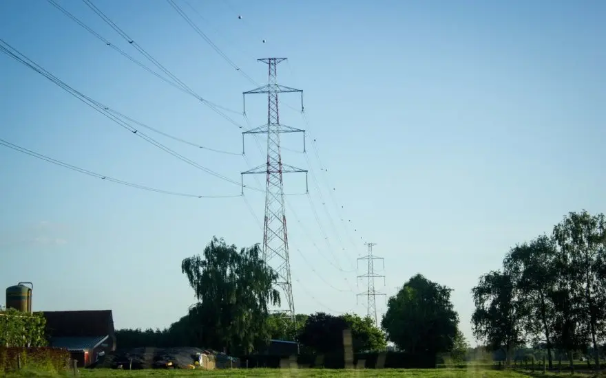 elektros stulpai