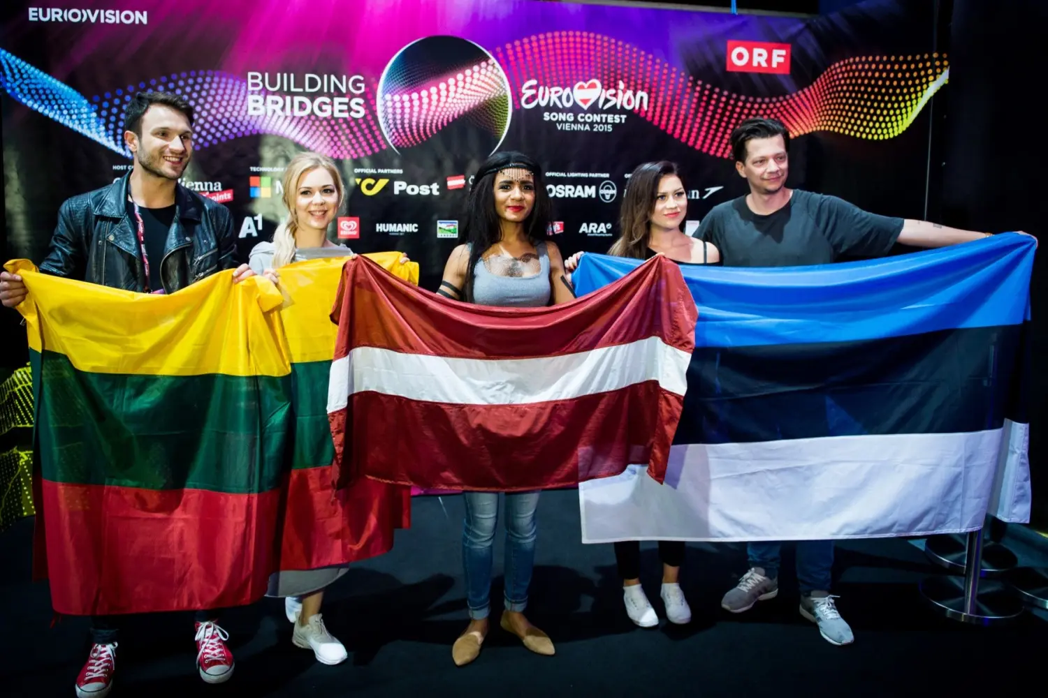 eurovizijos finalui artejant 4