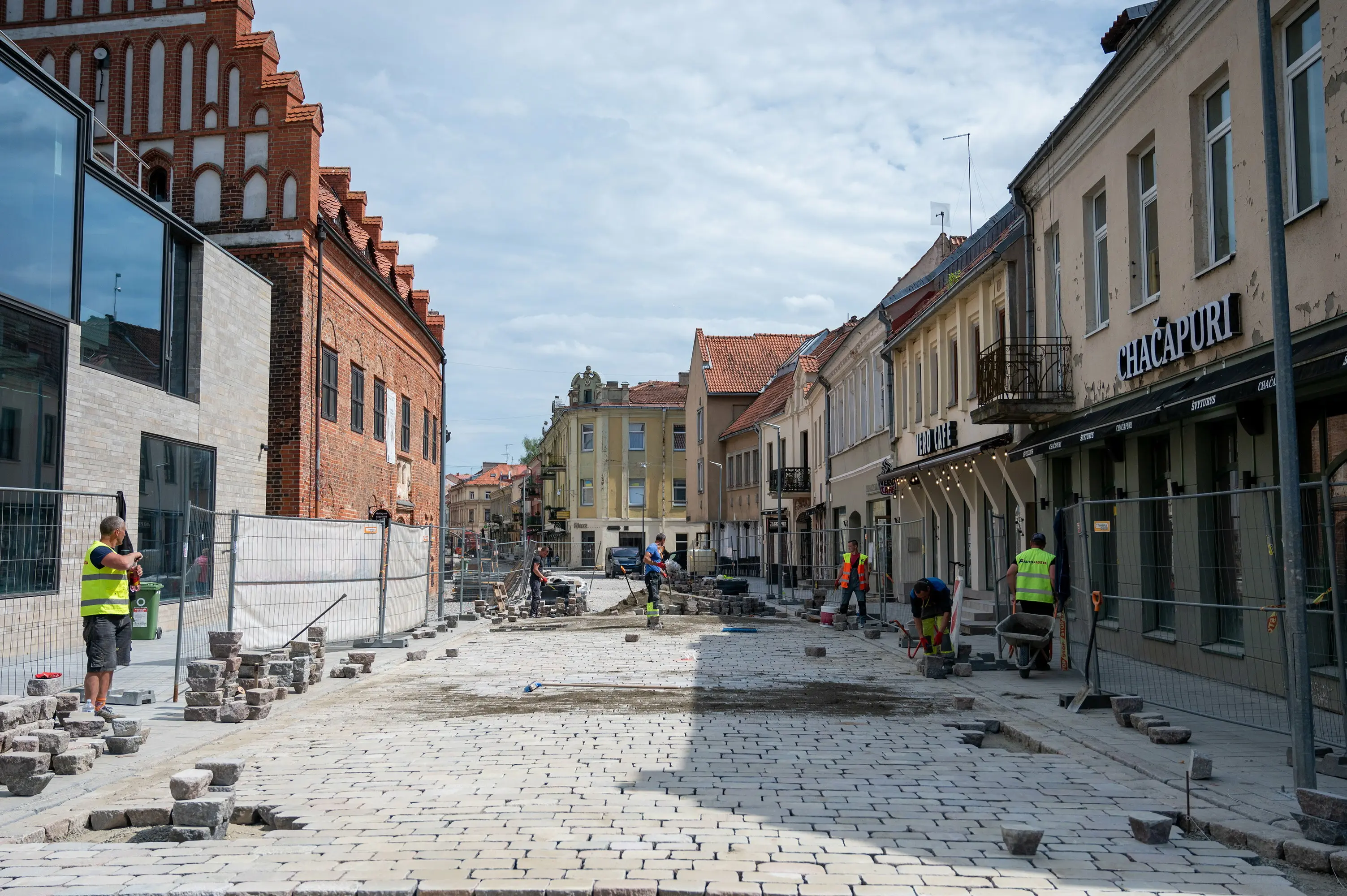 grindinio klojimo darbai vilniaus gatveje