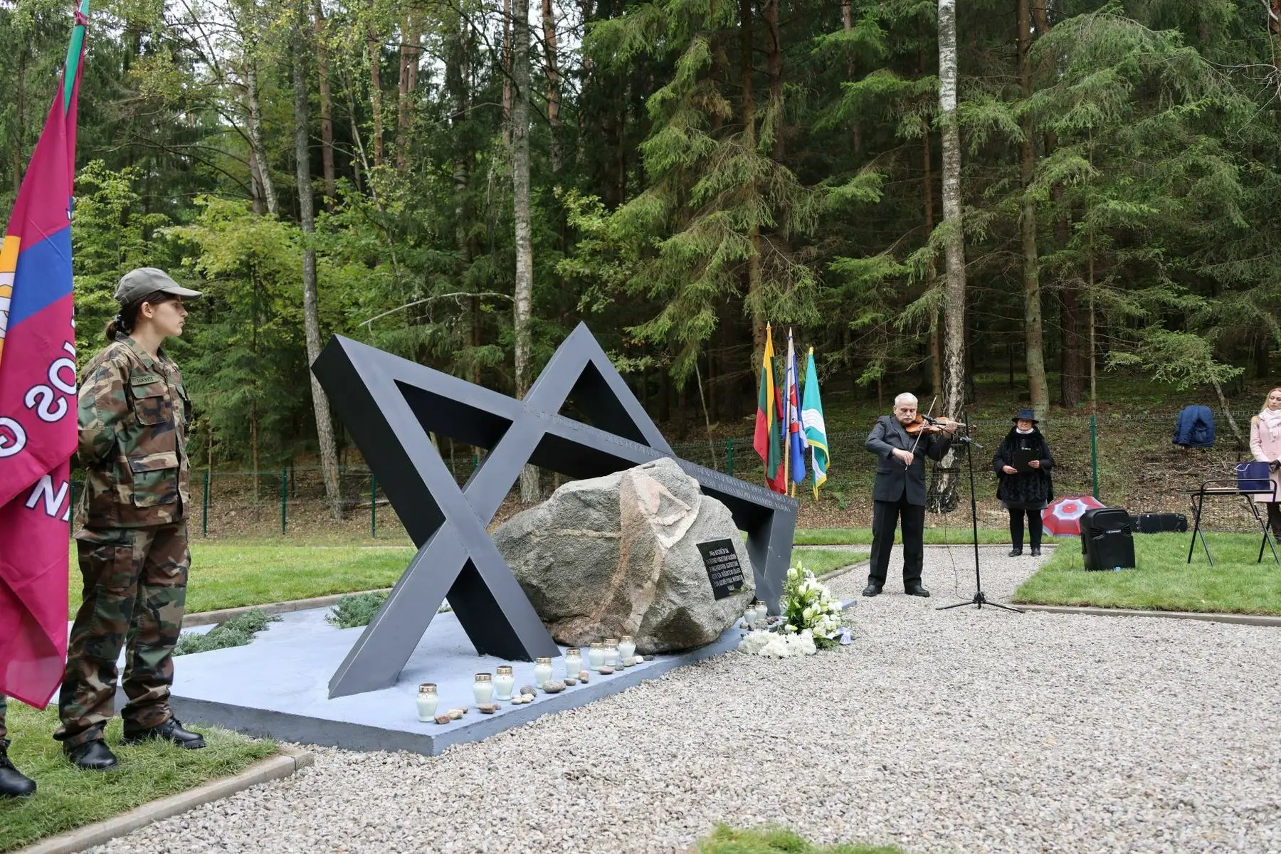 jau zakiai paminklas syd genocido aukoms 332