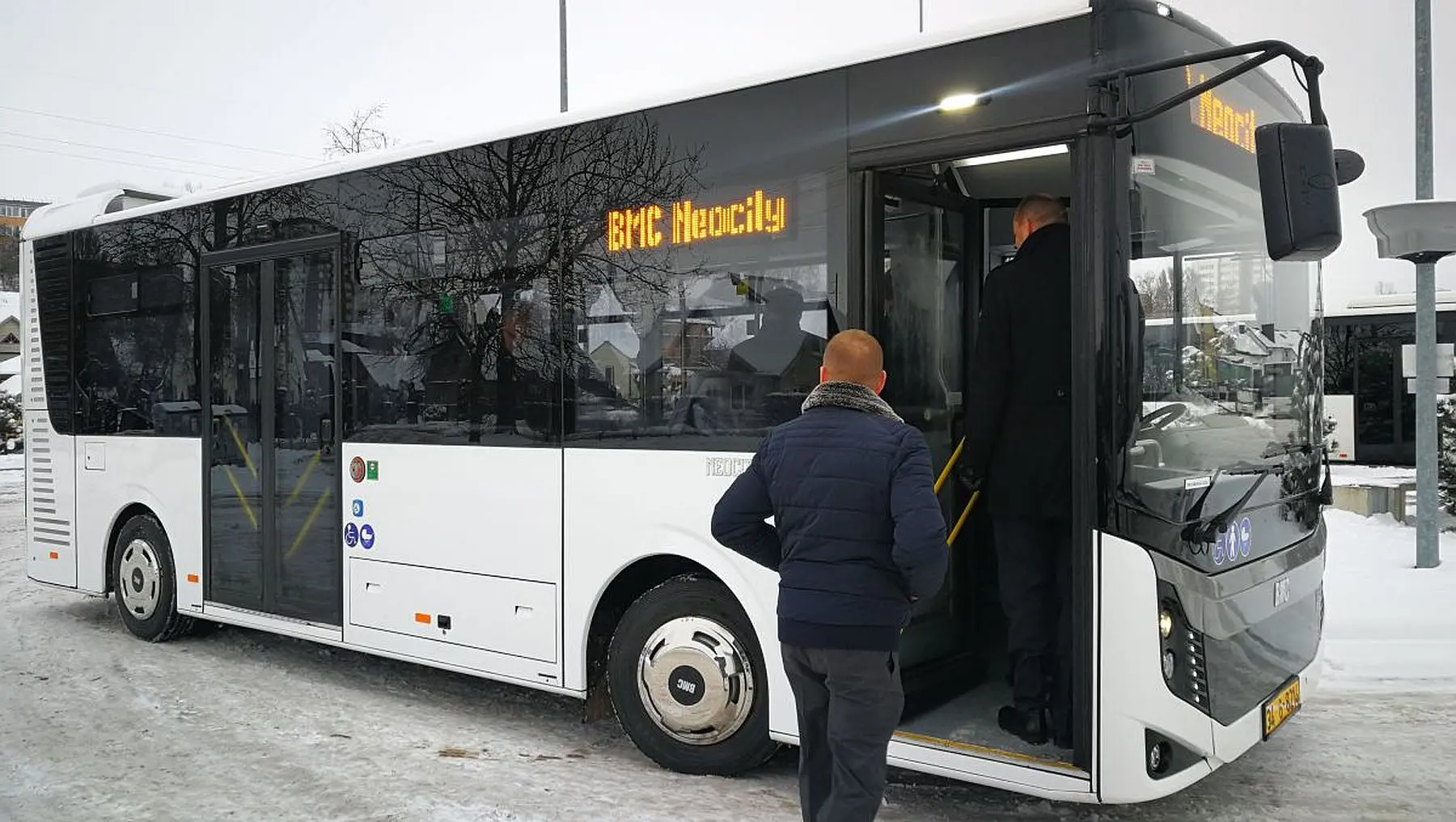 jonavos autobusai