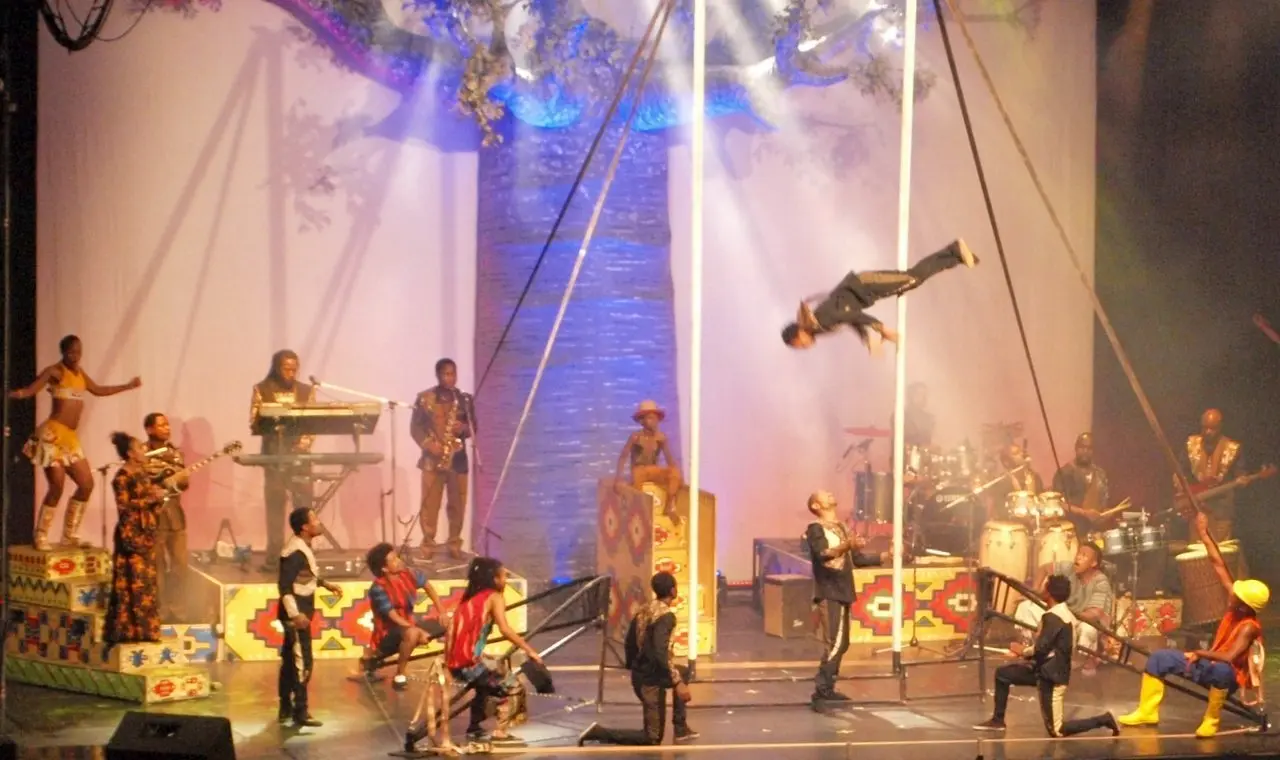 mama afrika cirkas 06