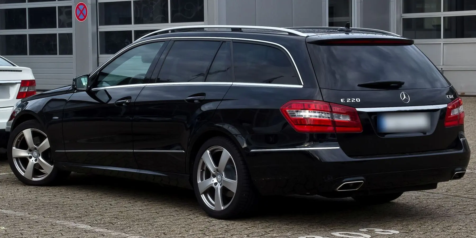 mercedes benz e 220 cdi blueefficiency t modell avantgarde s 212 heckansicht 30 juli 2012 ratingen 1