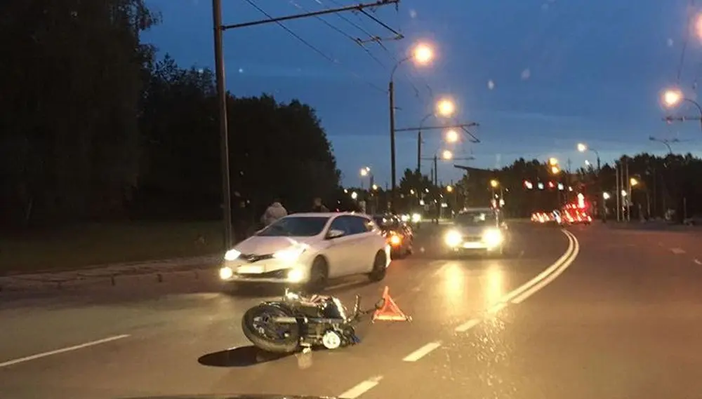 motociklininko avarija