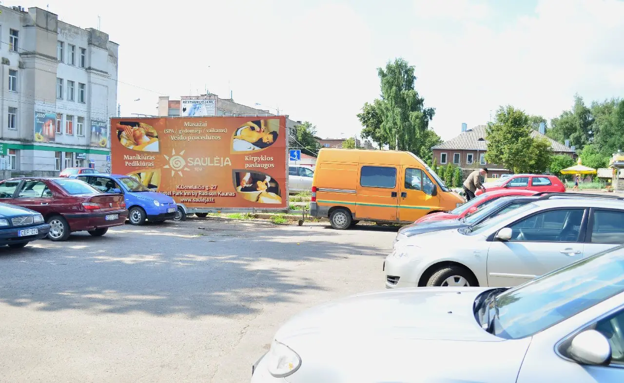 nelegali reklama savanoriu prospekte